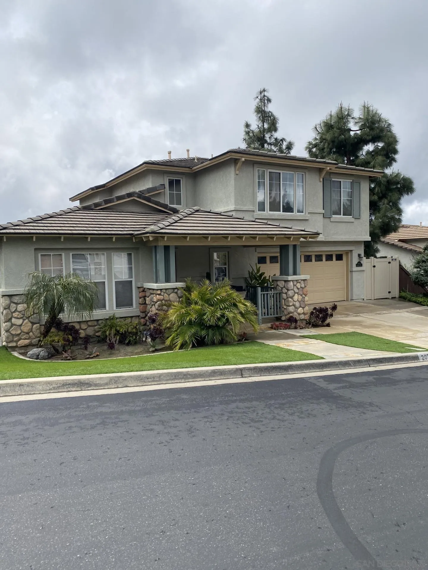 https://cdn.realtyfeed.com/cdn/127/260022952/fd4e30876fe05966a44d69acb53458b4.webp