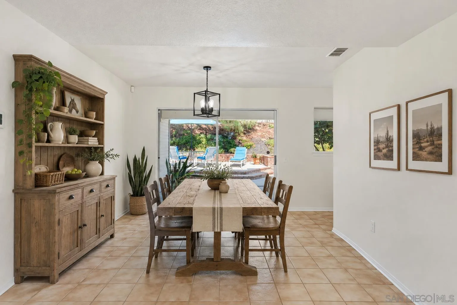 https://cdn.realtyfeed.com/cdn/127/260022954/1ee7599e2a1d5d6c1123aa5ce0376a43.webp