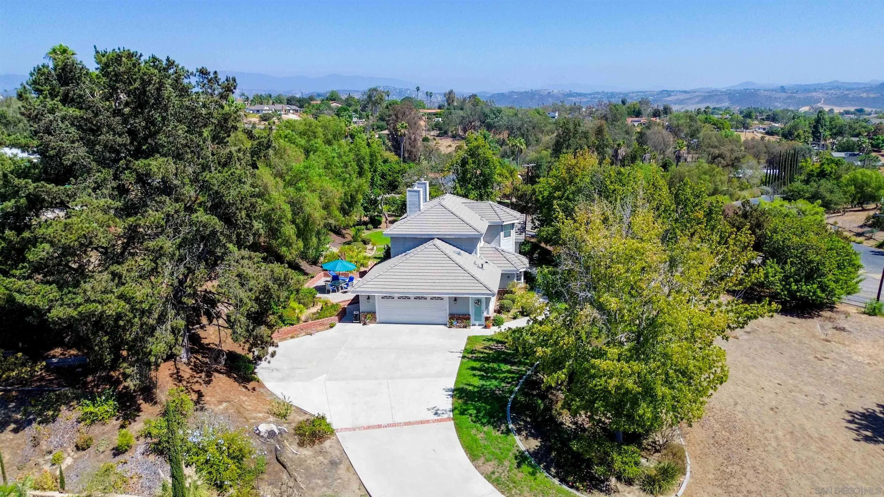 https://cdn.realtyfeed.com/cdn/127/260022954/84dbf177add77dc0e6fb4659b9c024bc.webp