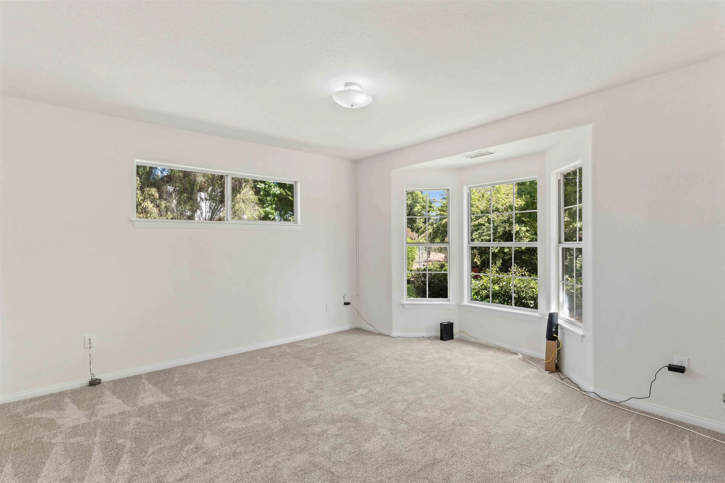 https://cdn.realtyfeed.com/cdn/127/260022954/868d830744b1fbcd34ee1d052518918d.webp