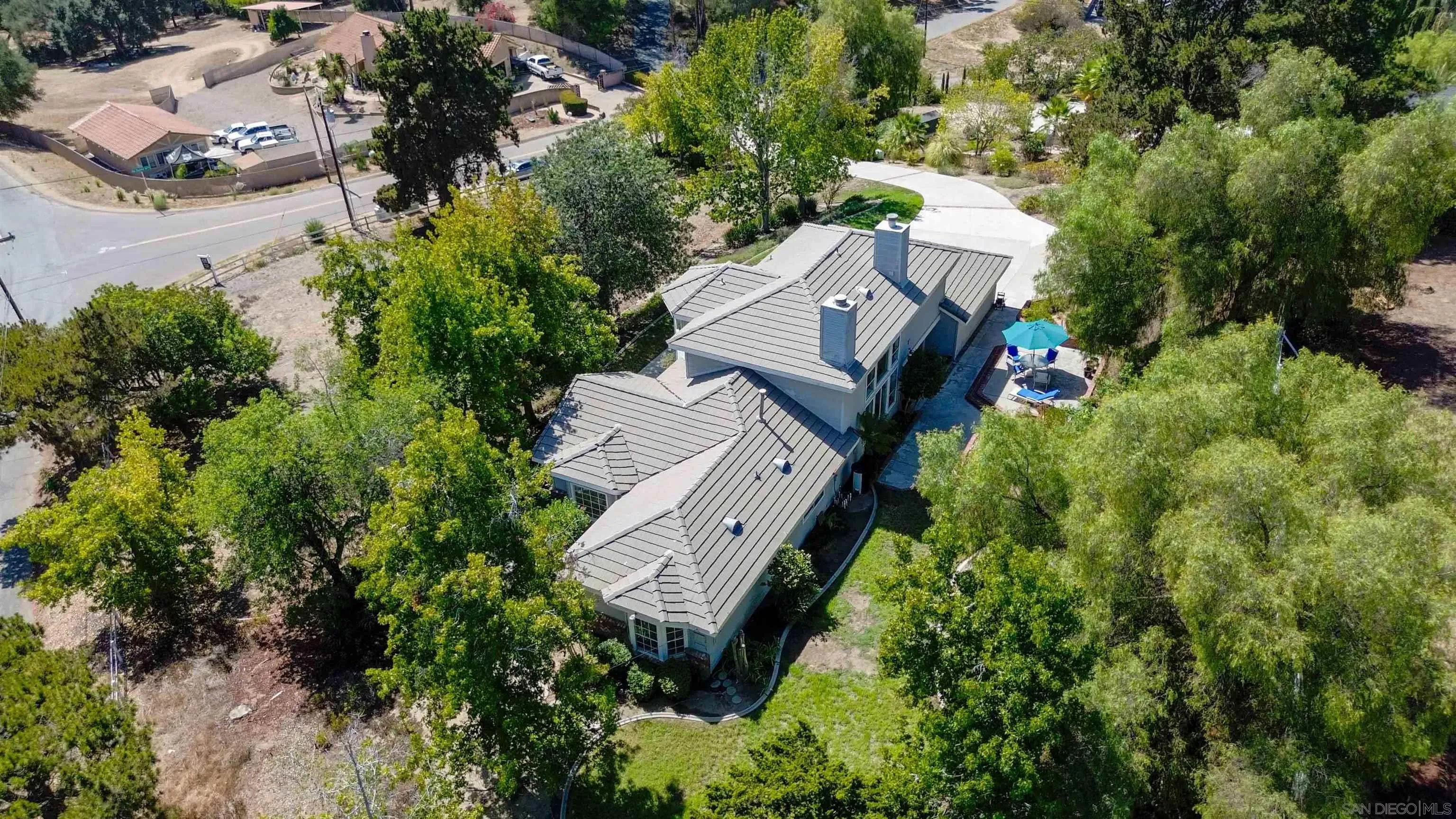 https://cdn.realtyfeed.com/cdn/127/260022954/d7c9d10ecf21bf4d38ab42c477d5477c.webp