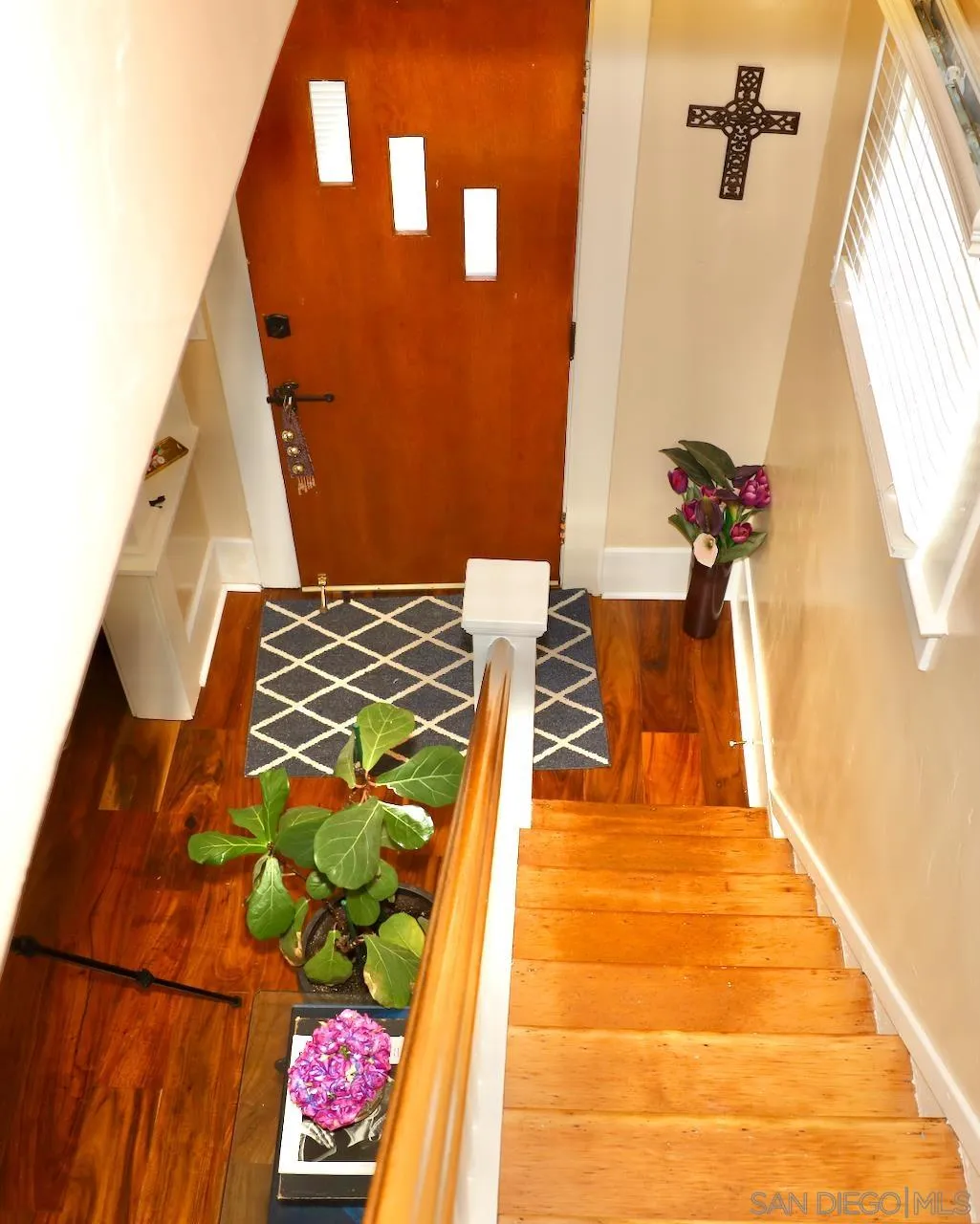 https://cdn.realtyfeed.com/cdn/127/260022955/d89959b002bad0955fb19f92953a638e.webp