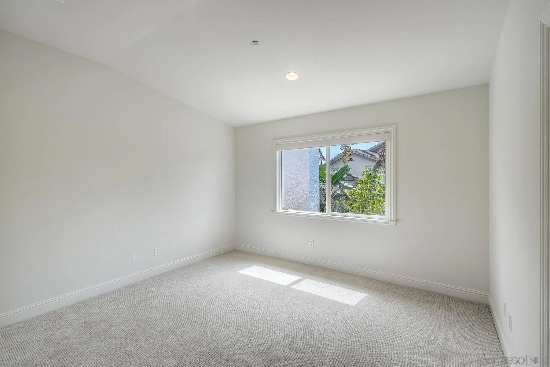 https://cdn.realtyfeed.com/cdn/127/260022956/06226d3a9cff0b3a8edbe5a7175beea2.webp