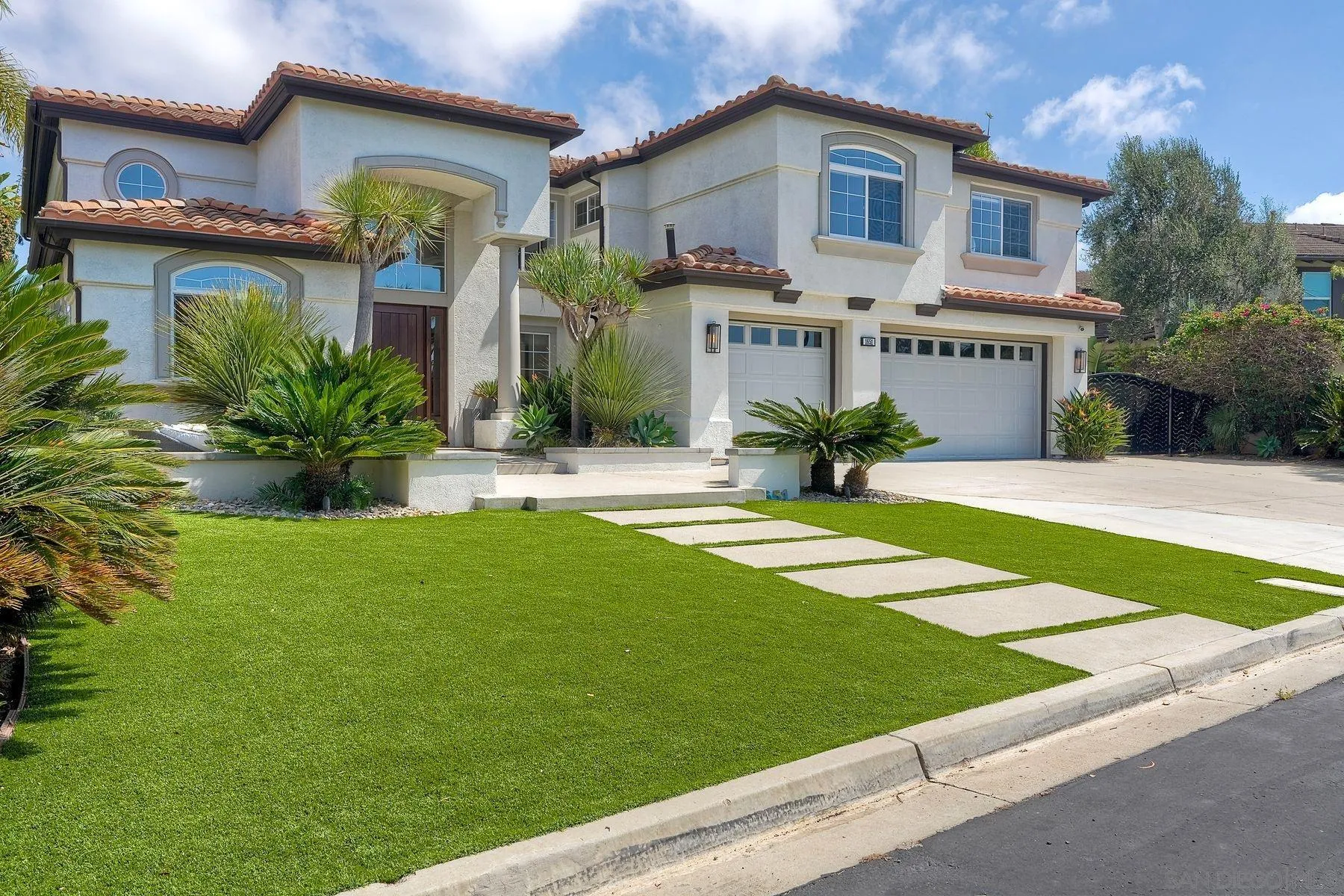 https://cdn.realtyfeed.com/cdn/127/260022956/0a91e7b1a158e68a943b9cb4c496e36d.webp