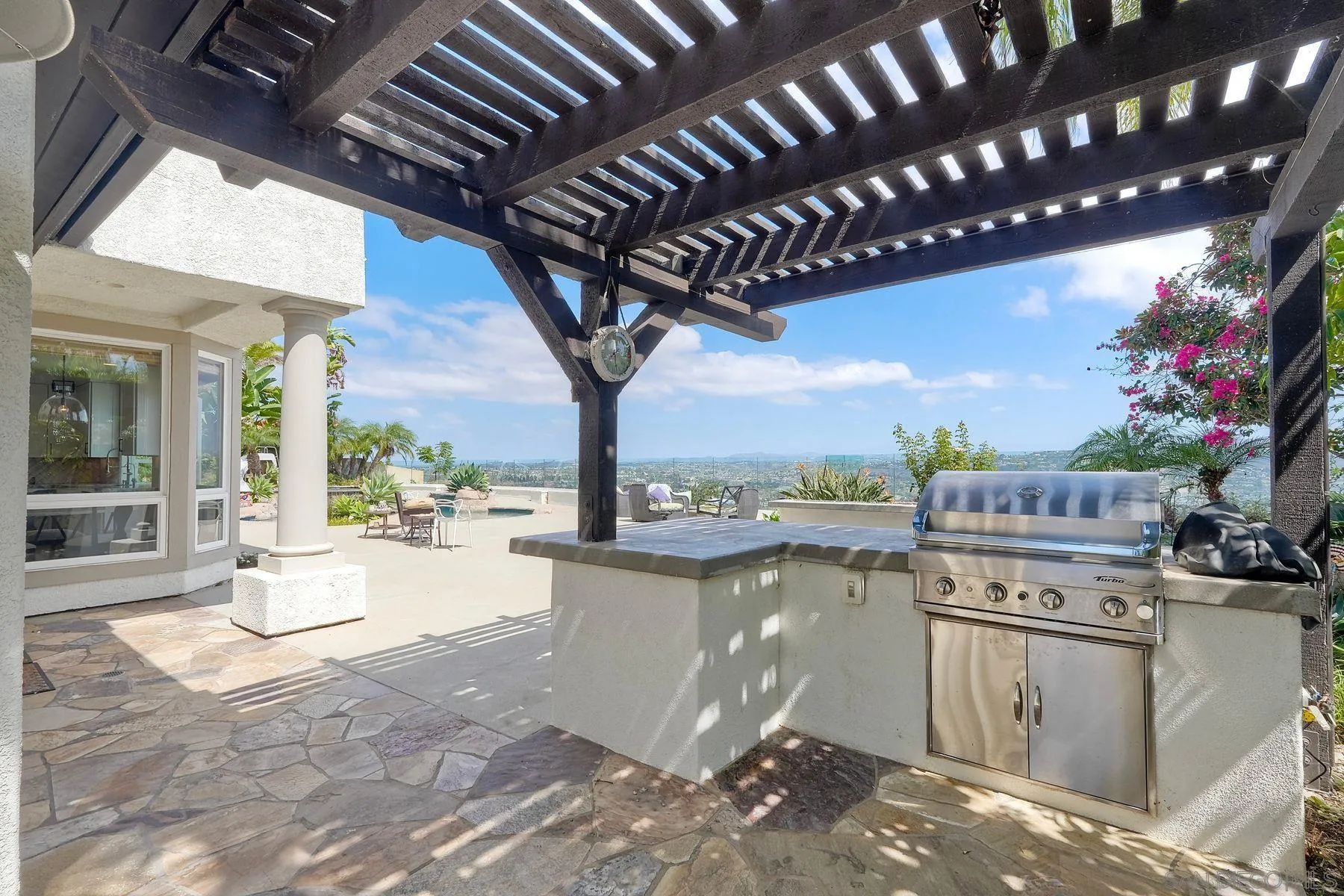 https://cdn.realtyfeed.com/cdn/127/260022956/64bdb69581d0a849961fa0c744f366ec.webp