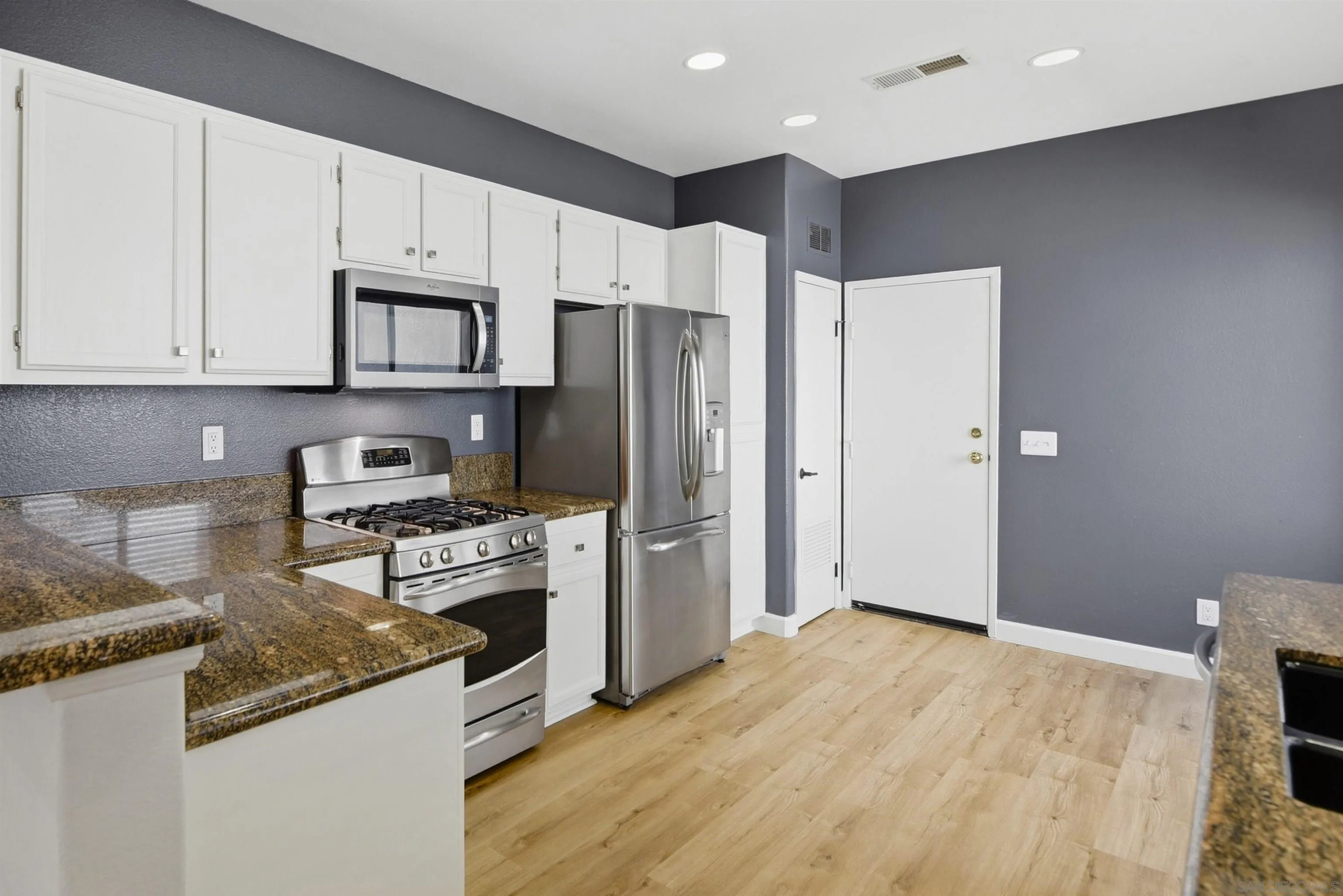 https://cdn.realtyfeed.com/cdn/127/260022958/002a53227bcd0c17ea0f9517908db677.webp