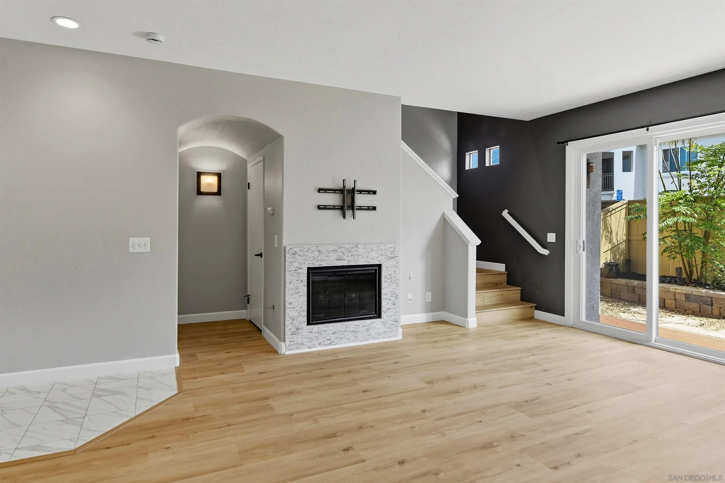 https://cdn.realtyfeed.com/cdn/127/260022958/74e5f1fd5e48e0ee75e08819e127750f.webp