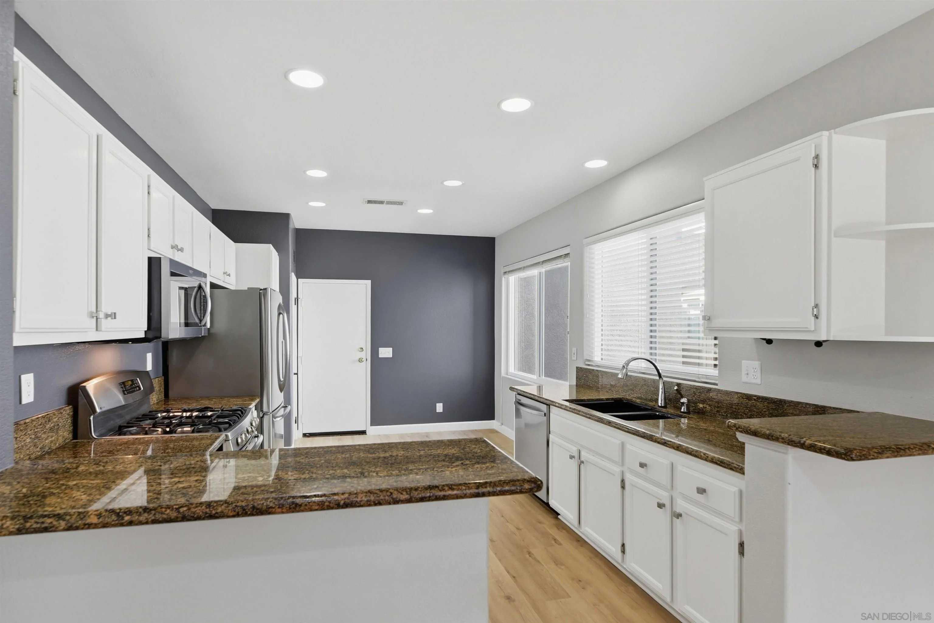 https://cdn.realtyfeed.com/cdn/127/260022958/a4b1c65d03b6a38e2e6f60432f05b2c5.webp