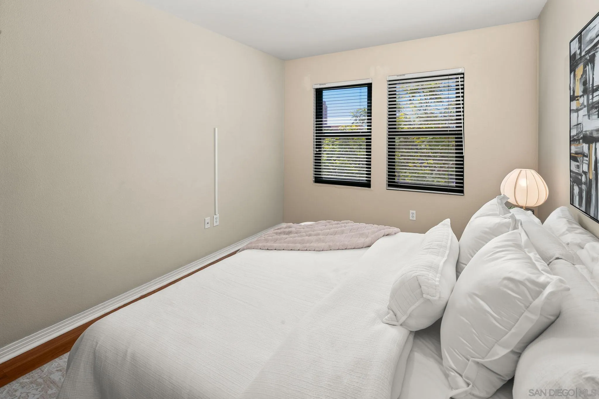 https://cdn.realtyfeed.com/cdn/127/260022960/509b289e40f3046fe0fe31722f3e735e.webp
