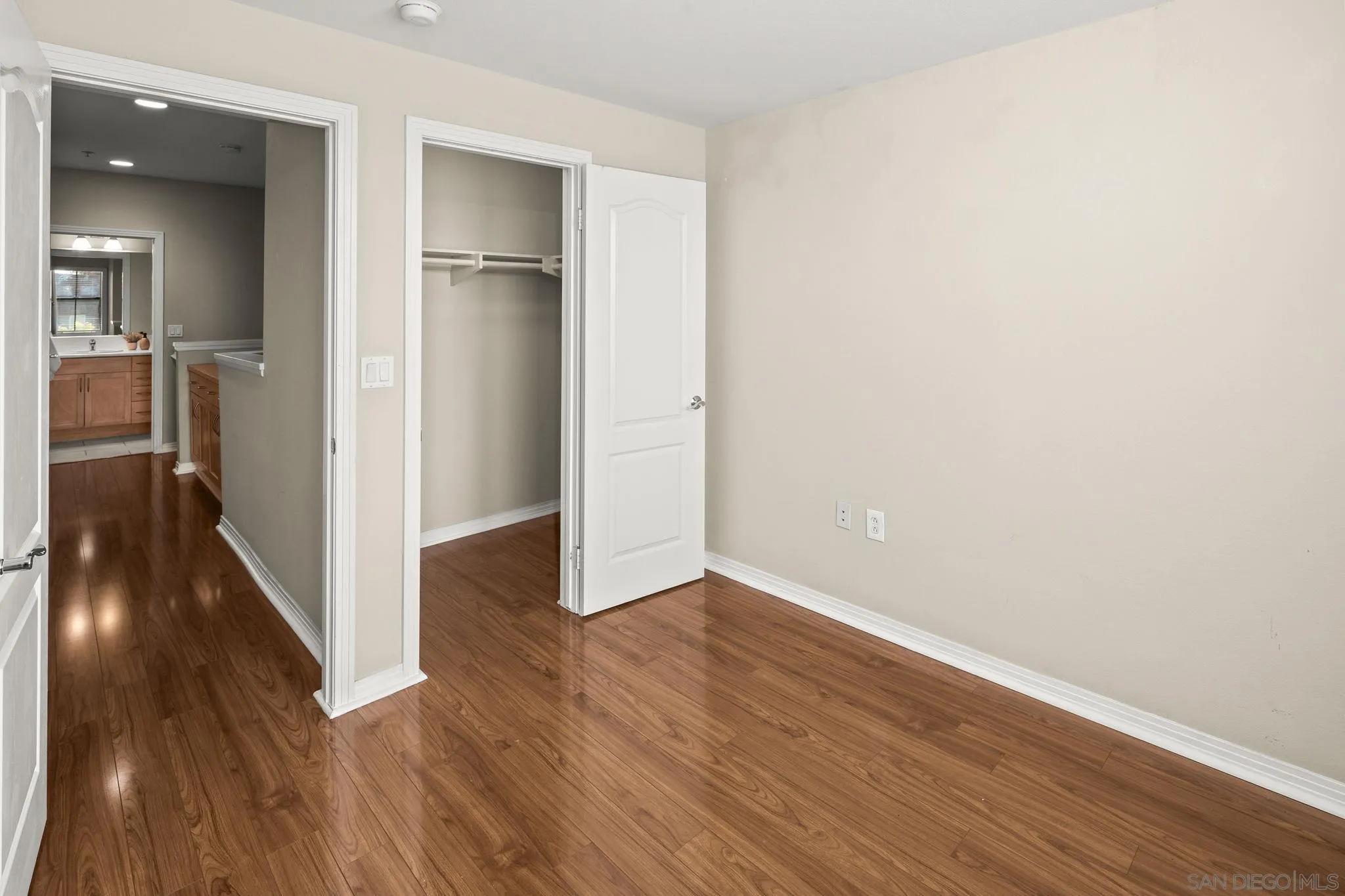 https://cdn.realtyfeed.com/cdn/127/260022960/5fb5b4e48c5b93175668d1bad2500fa4.webp