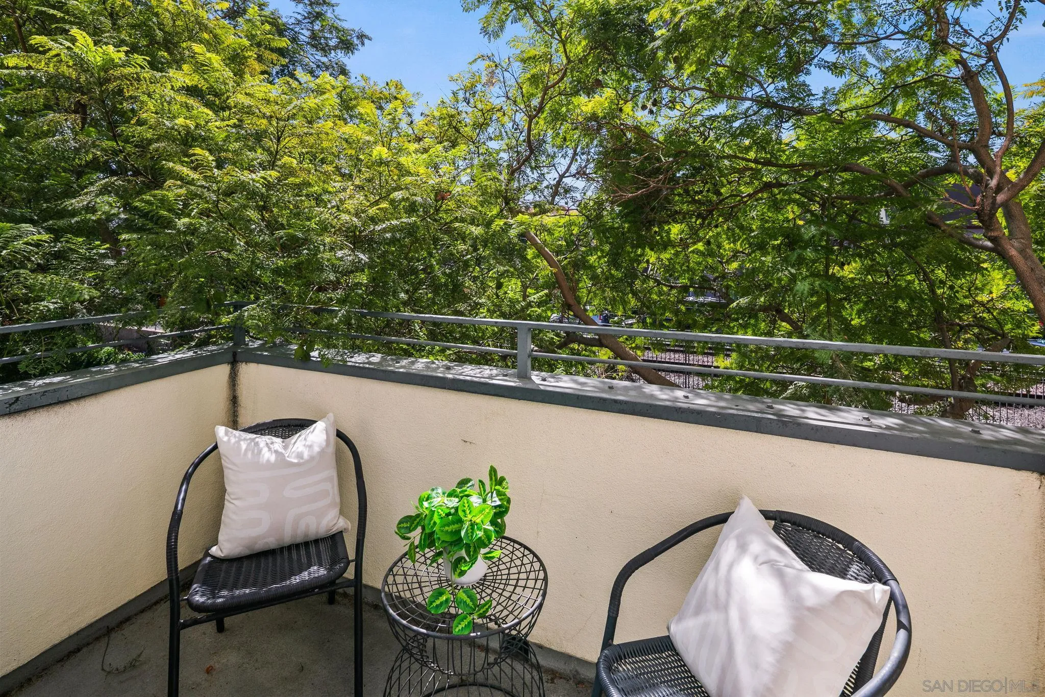 https://cdn.realtyfeed.com/cdn/127/260022960/d27be66567030b1de5afeb4e18c27ad2.webp