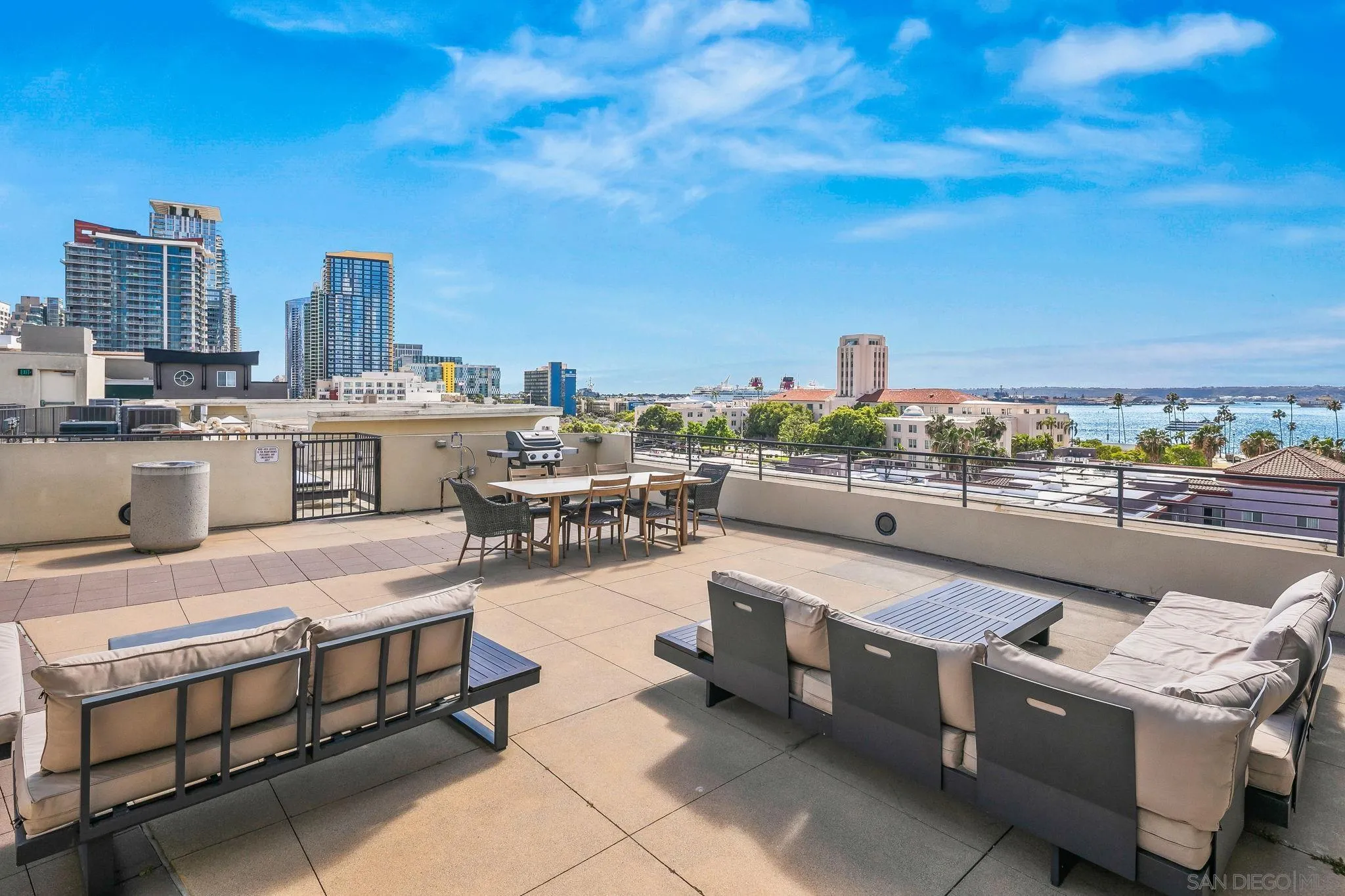 https://cdn.realtyfeed.com/cdn/127/260022960/e4e01a23a41cfdf603fcce6b9b13d837.webp