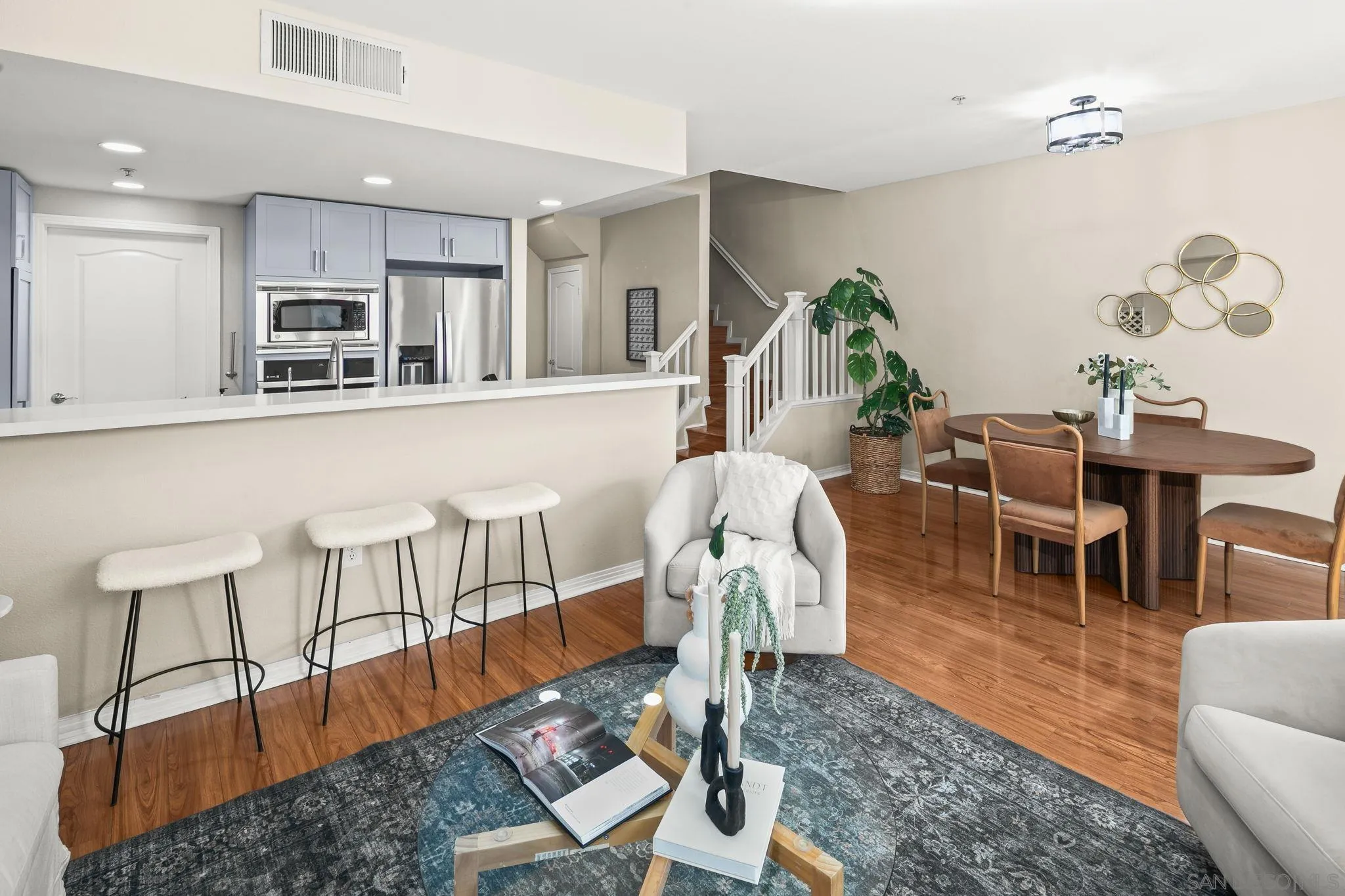 https://cdn.realtyfeed.com/cdn/127/260022960/ec293ee82e68254a57398db5ebc9f735.webp