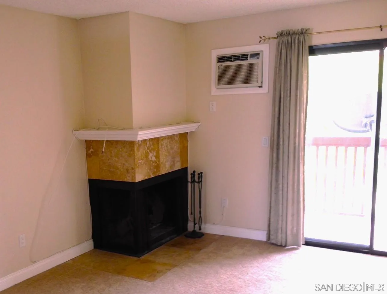 https://cdn.realtyfeed.com/cdn/127/260022962/823e1aedbe063248f5b33cb2b2b0fda9.webp