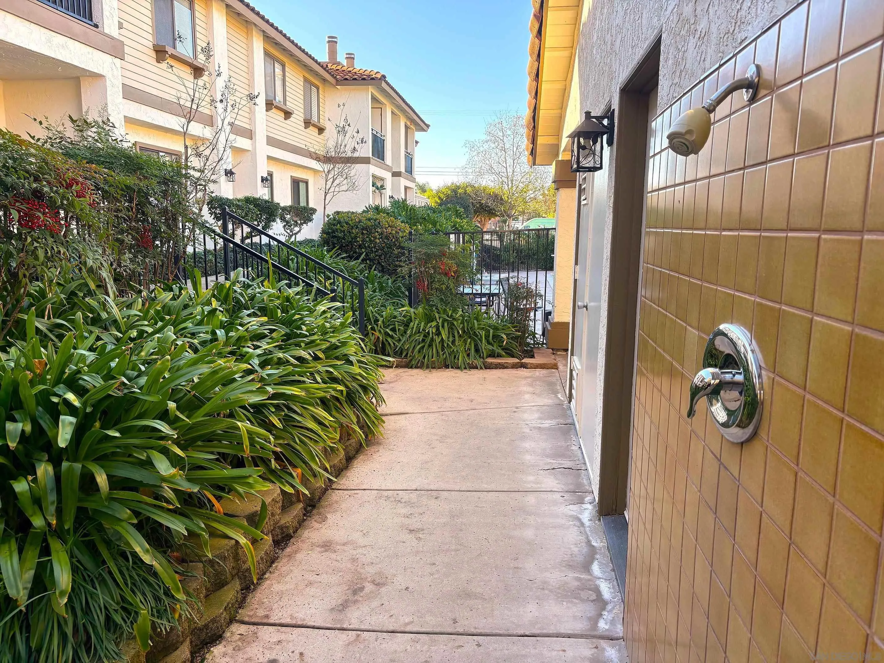 https://cdn.realtyfeed.com/cdn/127/260022962/a170f9969ca19368b8f9848e4f22ccbc.webp