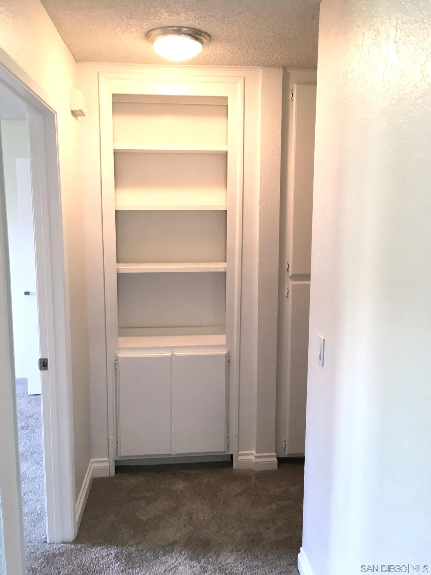 https://cdn.realtyfeed.com/cdn/127/260022962/ca783cdb74f65a53d0a4a360587ea369.webp
