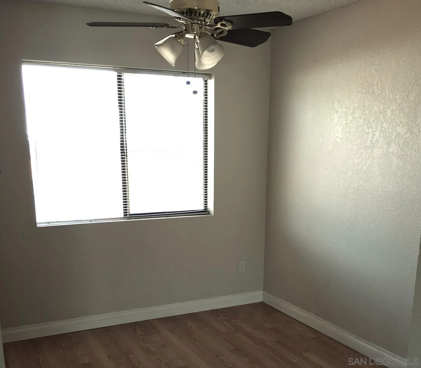 https://cdn.realtyfeed.com/cdn/127/260022962/ccd849e588666d1323ec454029ed676b.webp