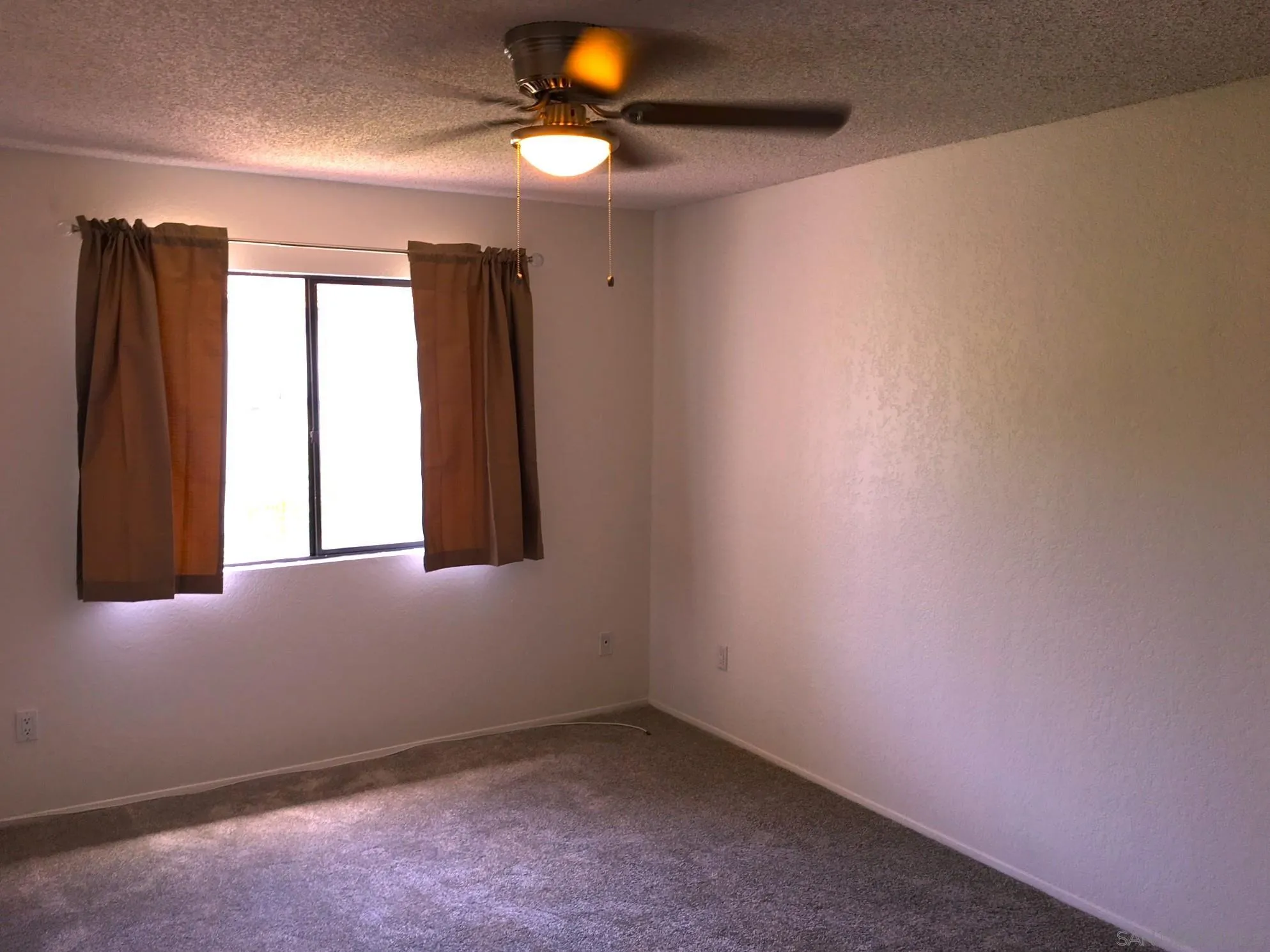 https://cdn.realtyfeed.com/cdn/127/260022962/edc8504d457ee69db080eac68cefd2c0.webp