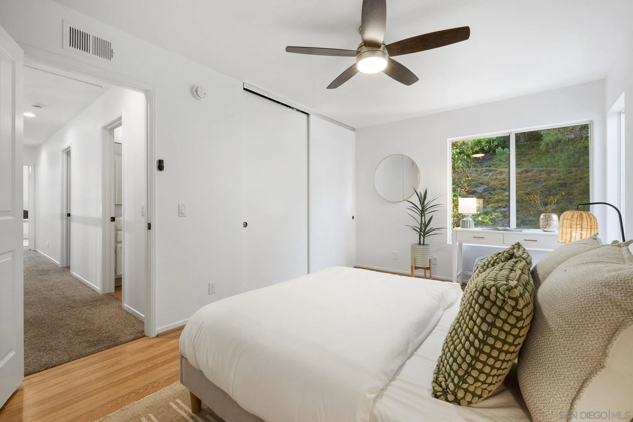 https://cdn.realtyfeed.com/cdn/127/260022963/3edbf93ab3ba6bb70aa848e40e538596.webp