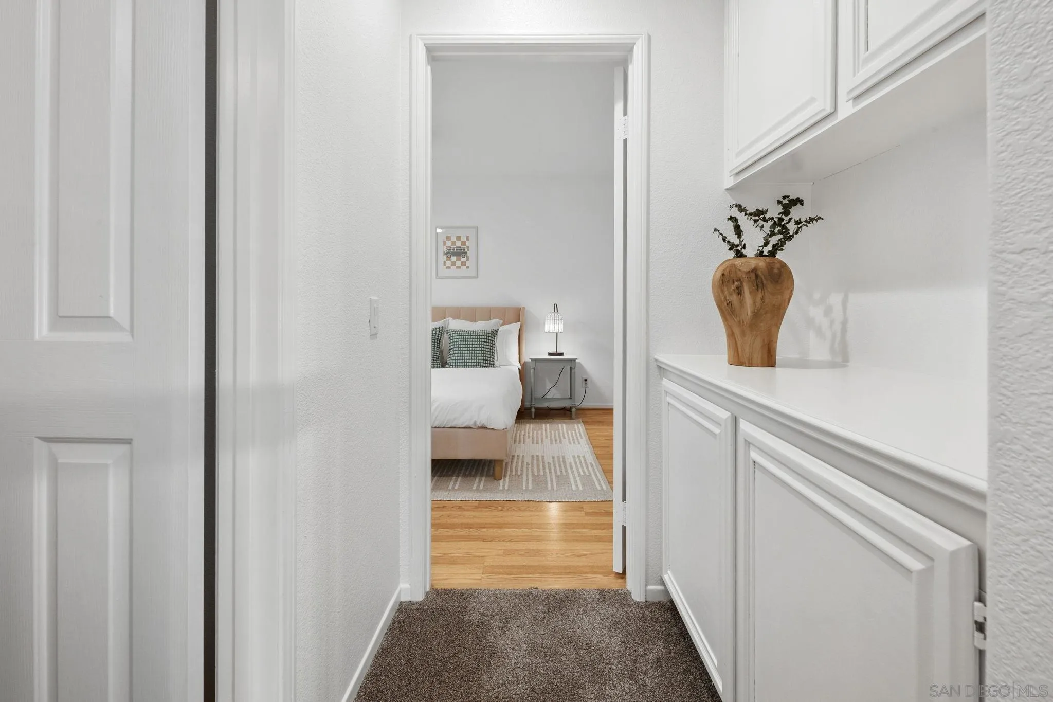https://cdn.realtyfeed.com/cdn/127/260022963/77d1becd1ced843be72e014de38fc9e9.webp