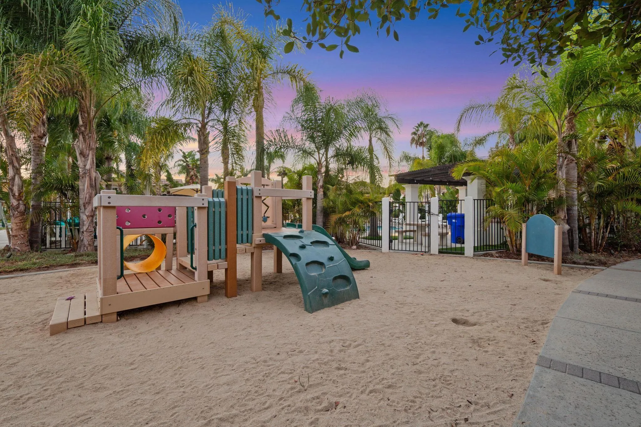 https://cdn.realtyfeed.com/cdn/127/260022963/8fe1b21af61ecdb7d78352ee12e8857f.webp