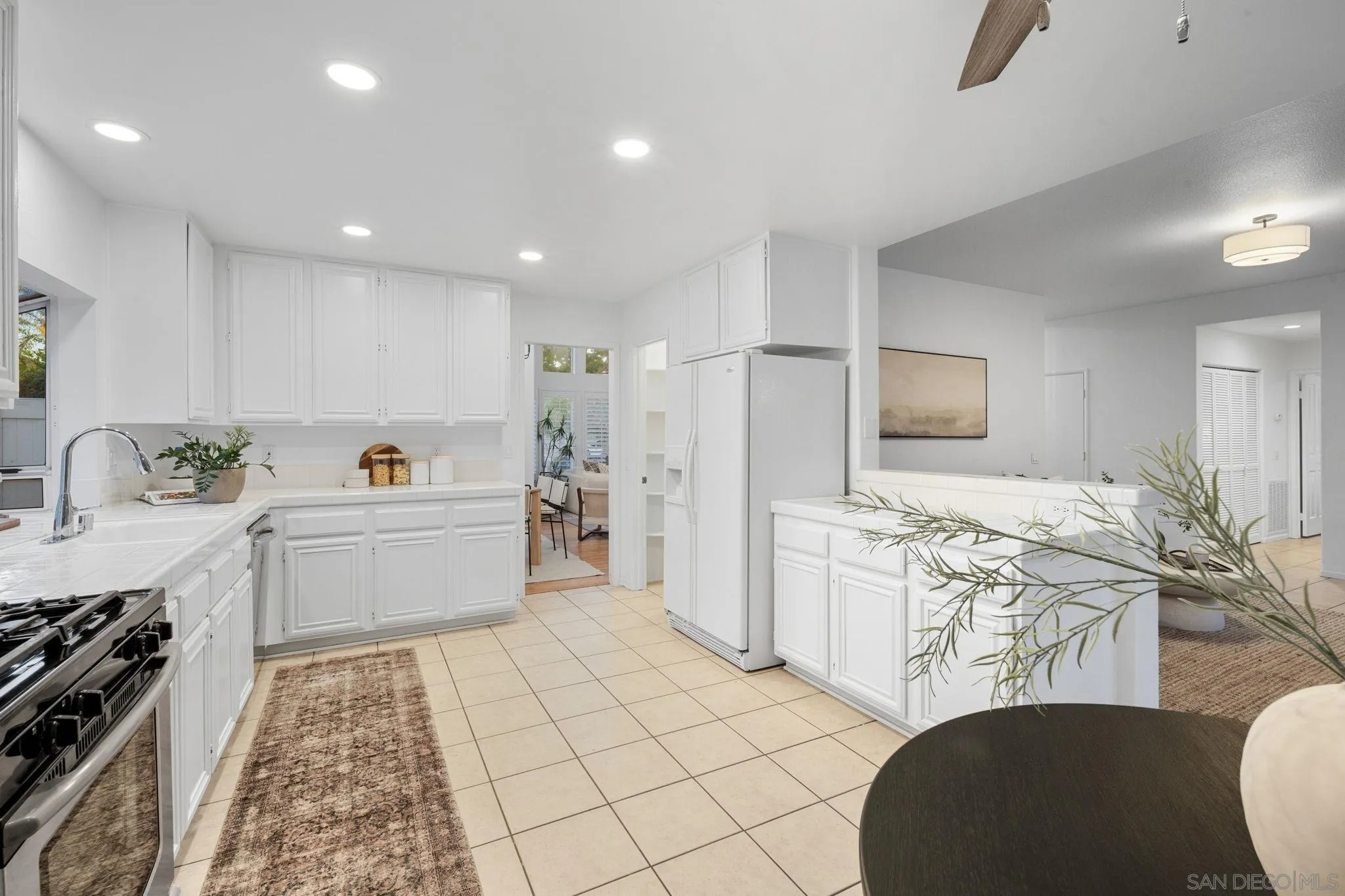 https://cdn.realtyfeed.com/cdn/127/260022963/afc7b6f861228c2cd4624a7f21227208.webp