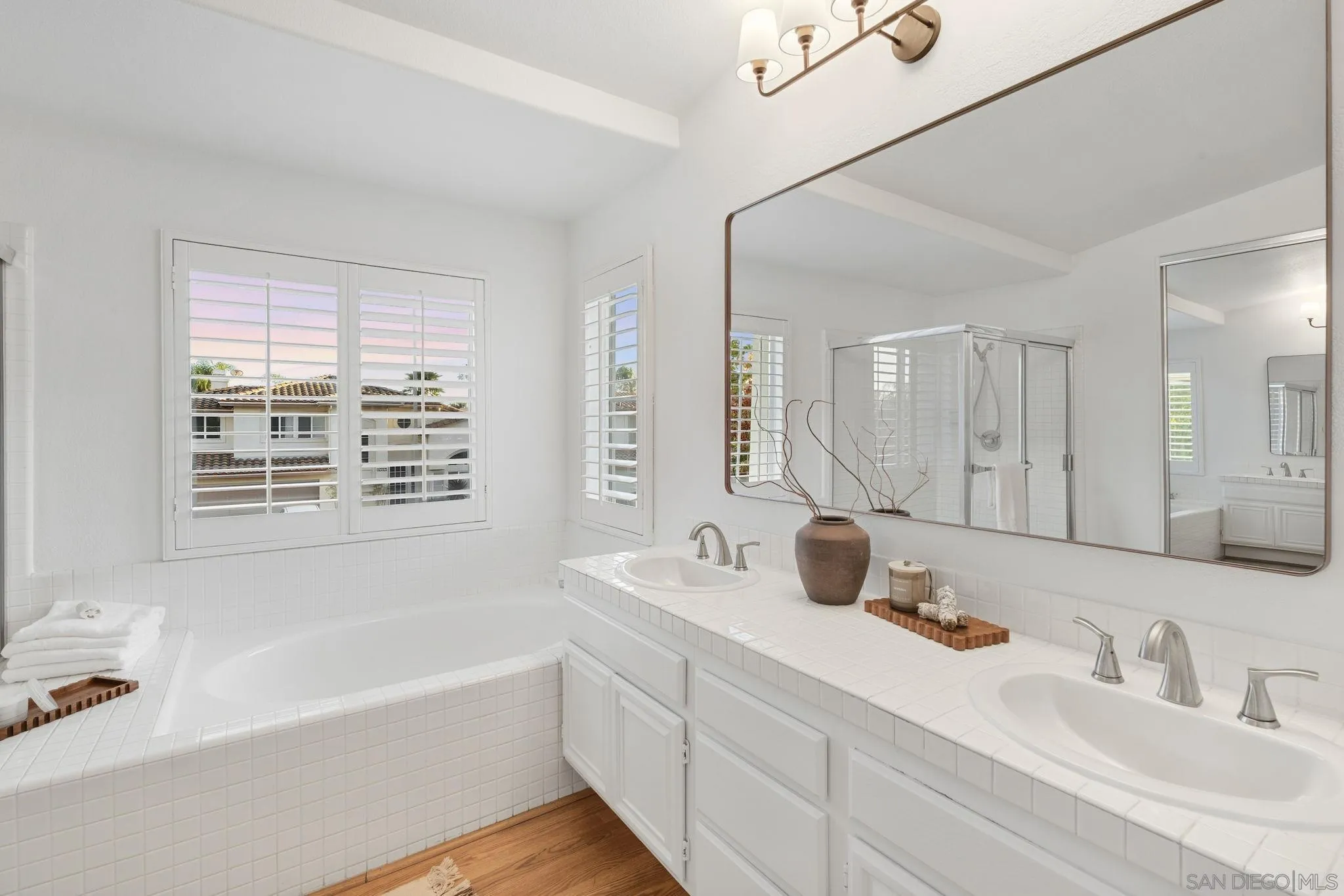 https://cdn.realtyfeed.com/cdn/127/260022963/d32a715d98def3830d162c9d84017400.webp