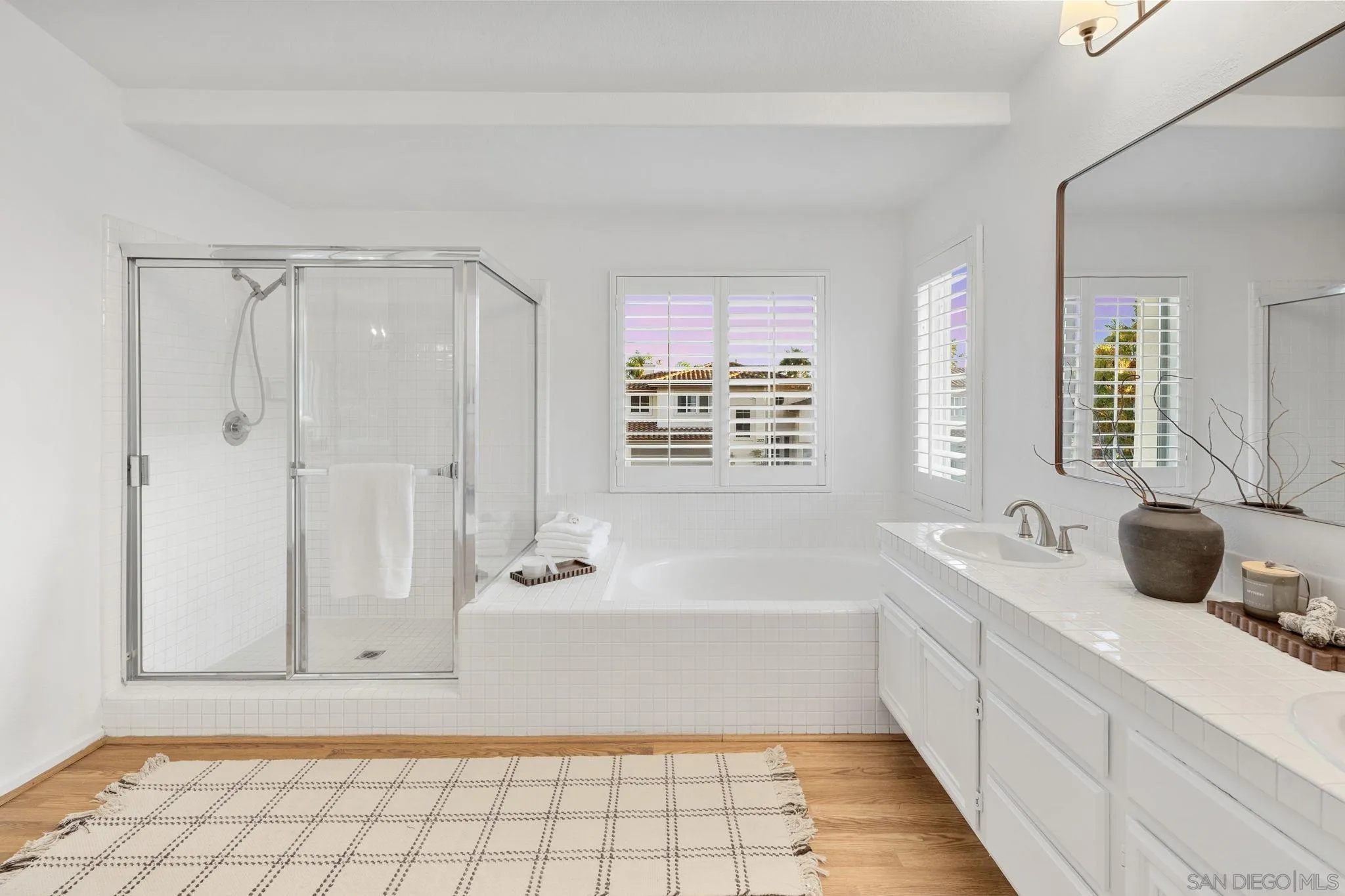 https://cdn.realtyfeed.com/cdn/127/260022963/e0d2eb85beb8de4dbd3fa1fee15513fb.webp