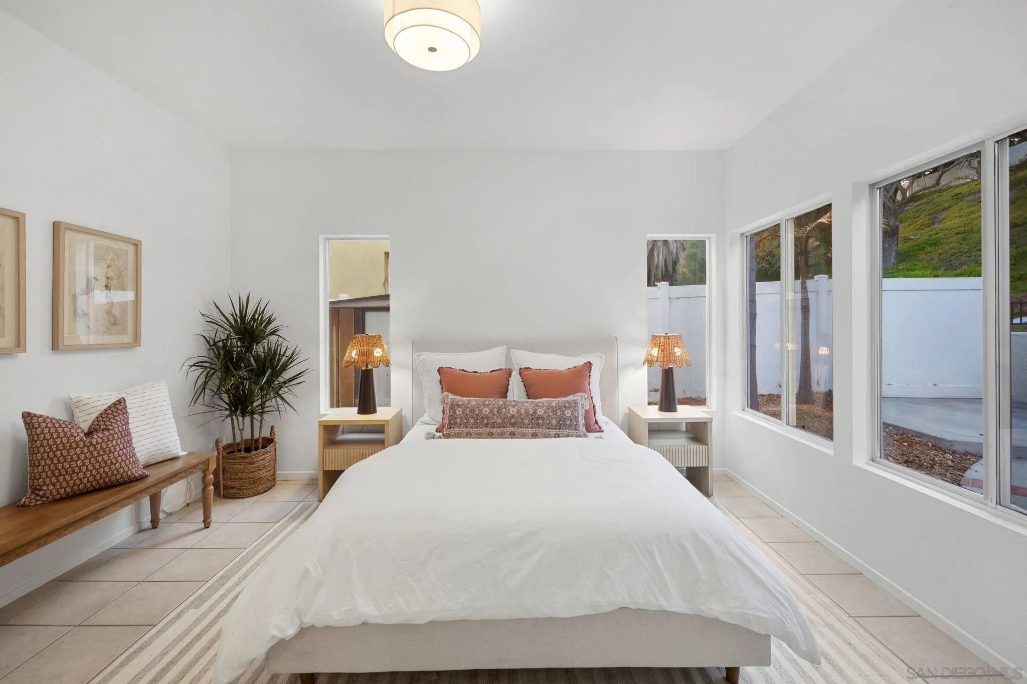 https://cdn.realtyfeed.com/cdn/127/260022963/e8472a30fb6ae2ec79c15aef0b5496f9.webp