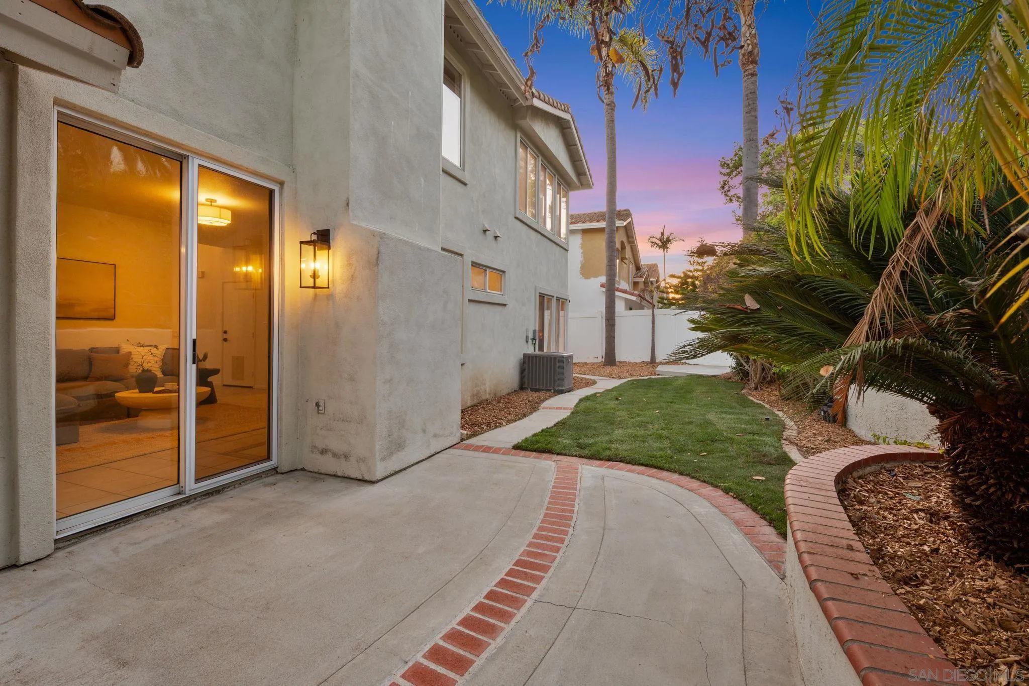 https://cdn.realtyfeed.com/cdn/127/260022963/ea0a1a37be43975a807f8490bb07fb9a.webp