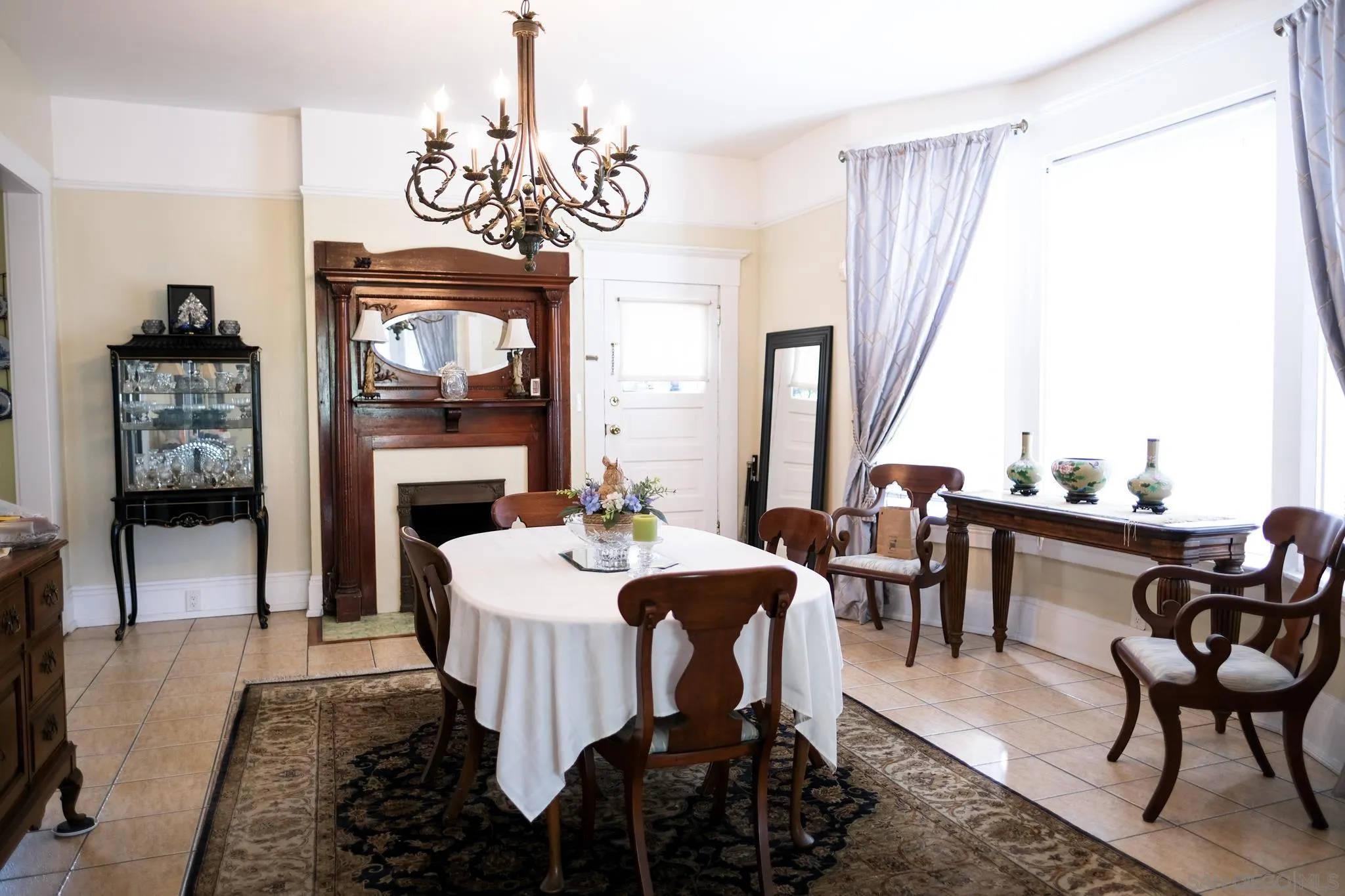 https://cdn.realtyfeed.com/cdn/127/260022965/43a512158bf16cef97f2a735d0a5cac1.webp
