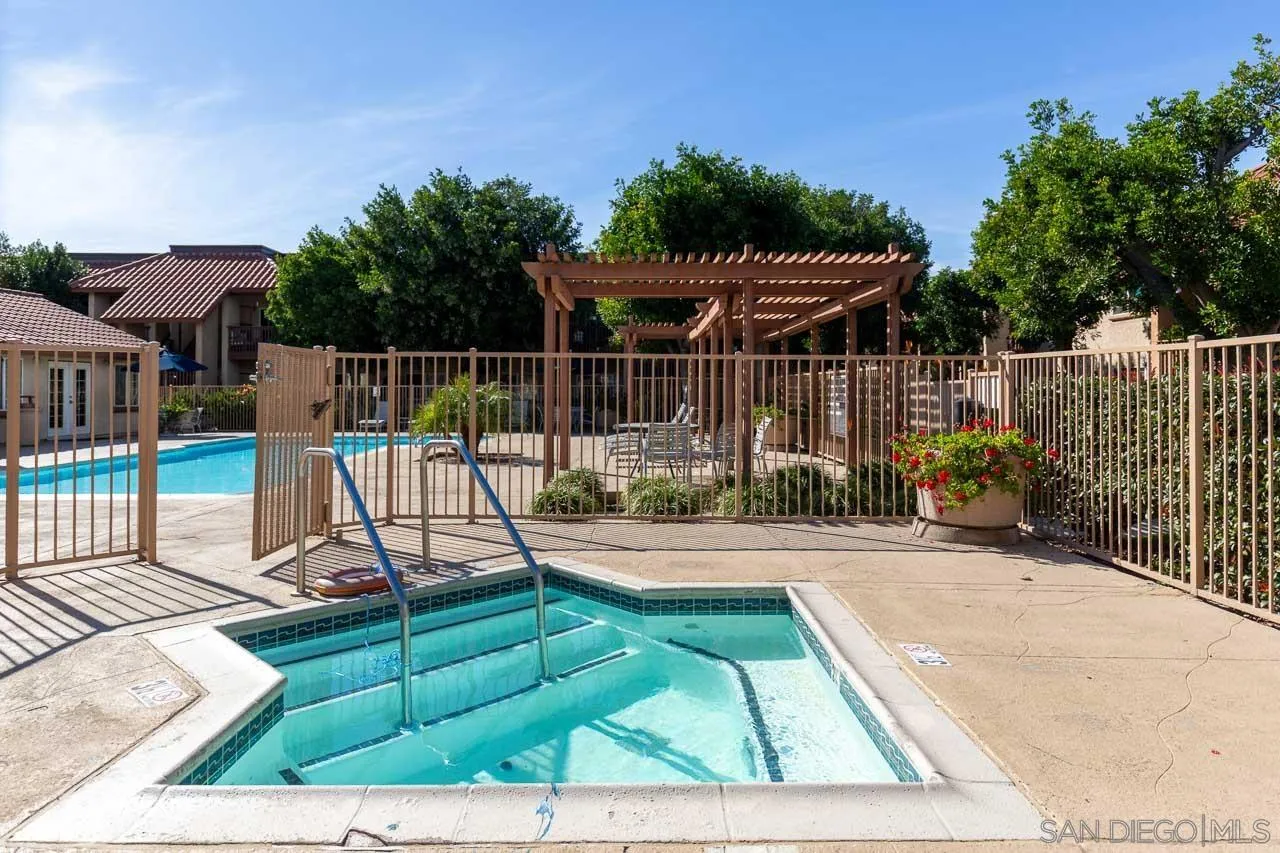 https://cdn.realtyfeed.com/cdn/127/260022968/1afeef925bab73c8d77dfa58b2005ab5.webp
