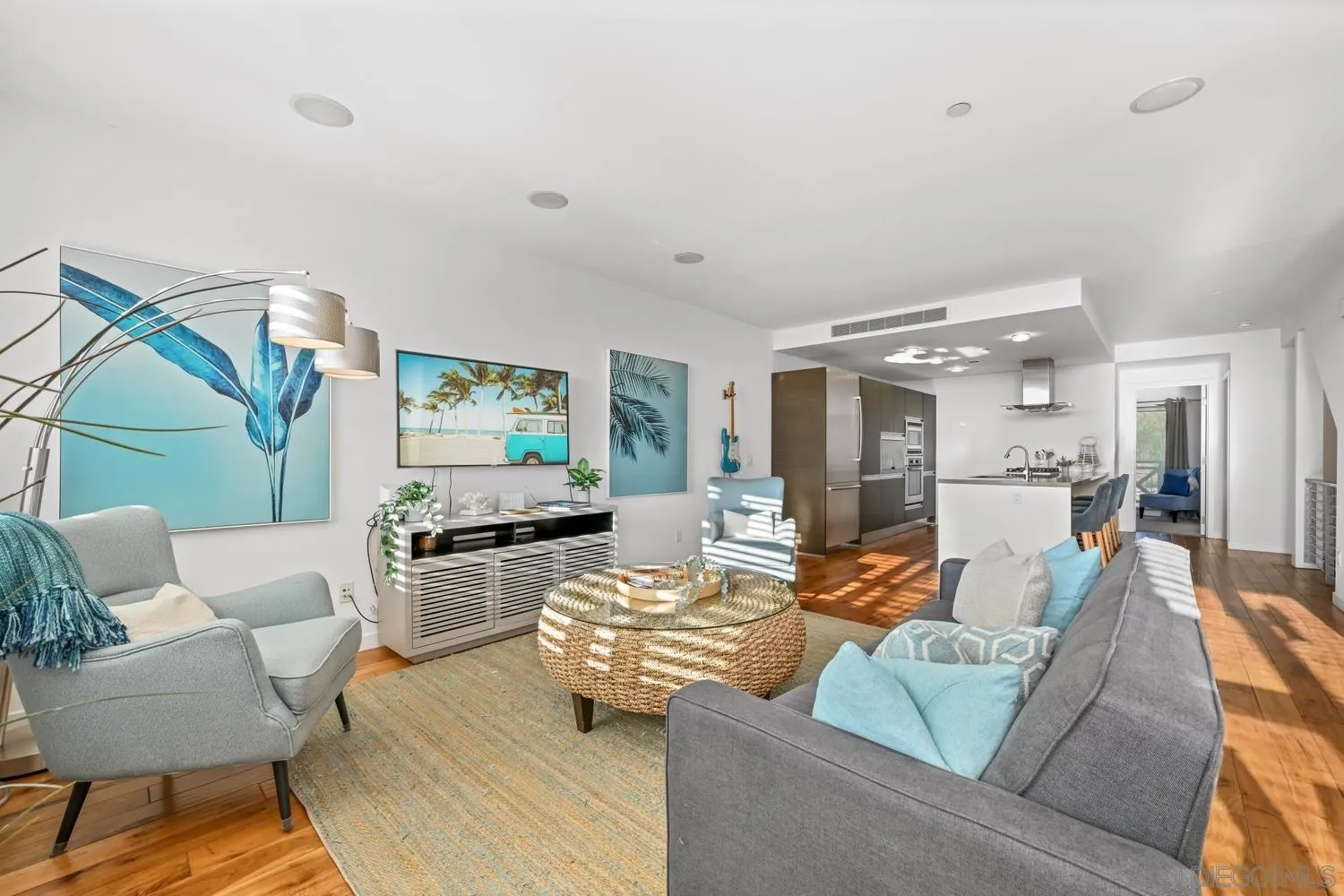 https://cdn.realtyfeed.com/cdn/127/260022969/84e9baea177cf36a612acc26b983dd18.webp