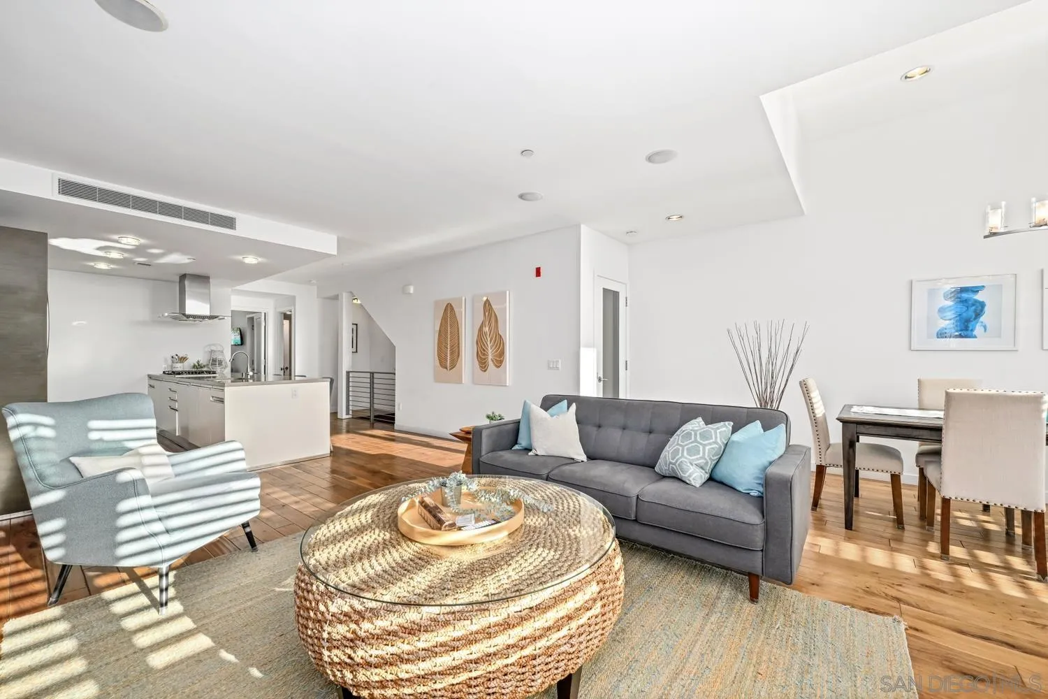 https://cdn.realtyfeed.com/cdn/127/260022969/b62059dc22d2e7af45f7681a4eeef717.webp