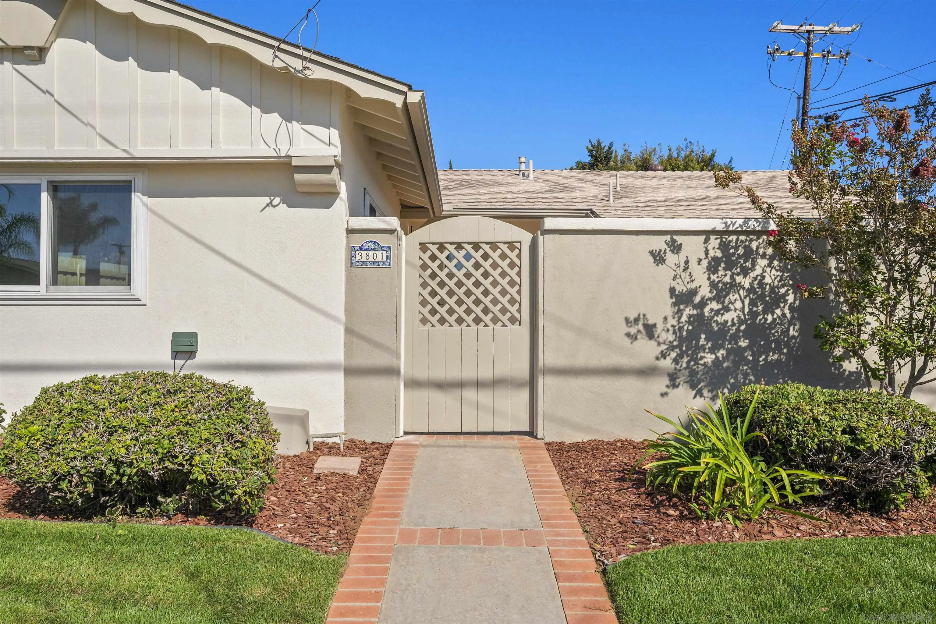 https://cdn.realtyfeed.com/cdn/127/260022970/150bce02e59ad979573d2983f6de6adc.webp