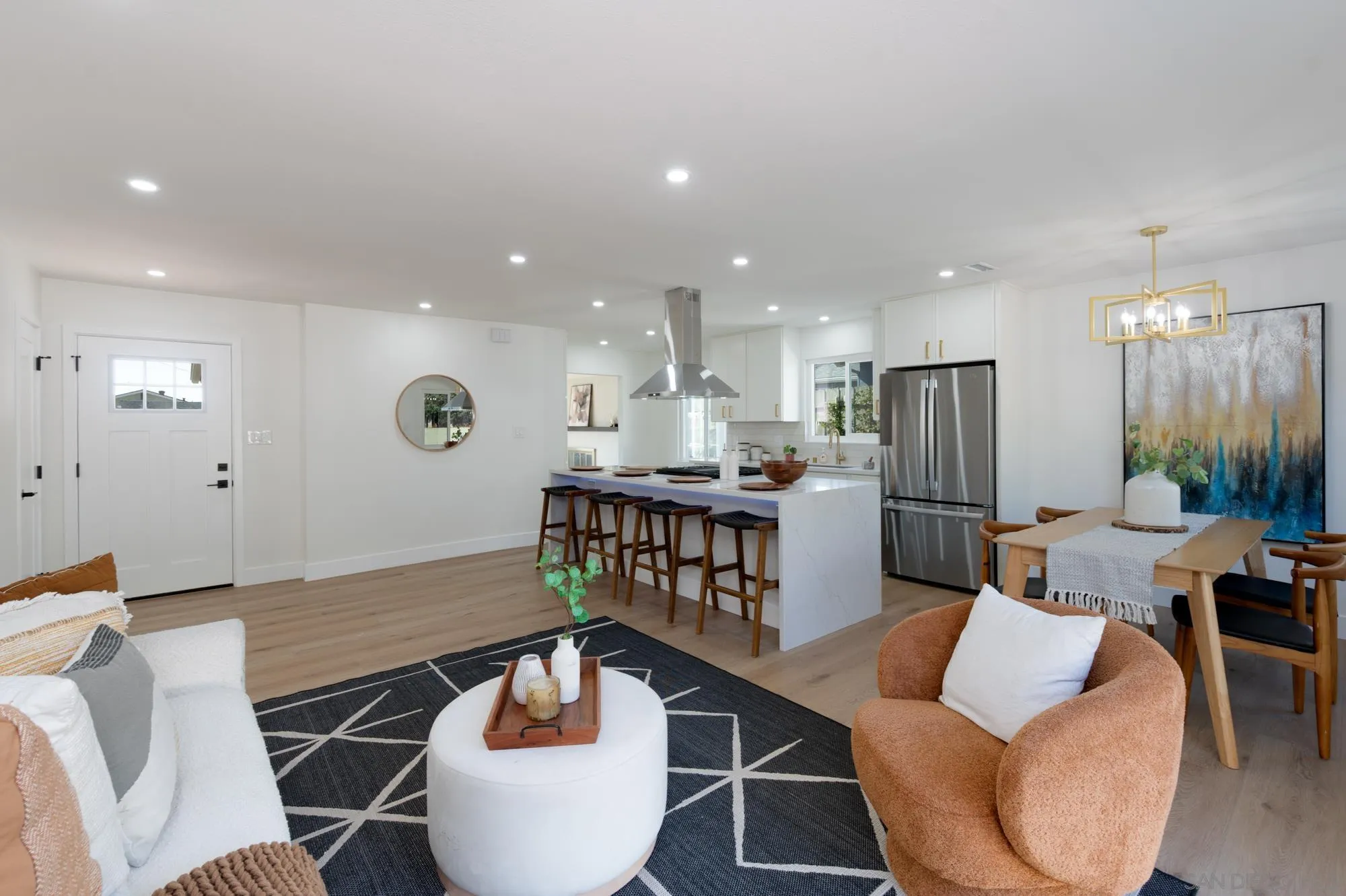https://cdn.realtyfeed.com/cdn/127/260022970/42a95c75df45e49e9c5bda0f08731c22.webp