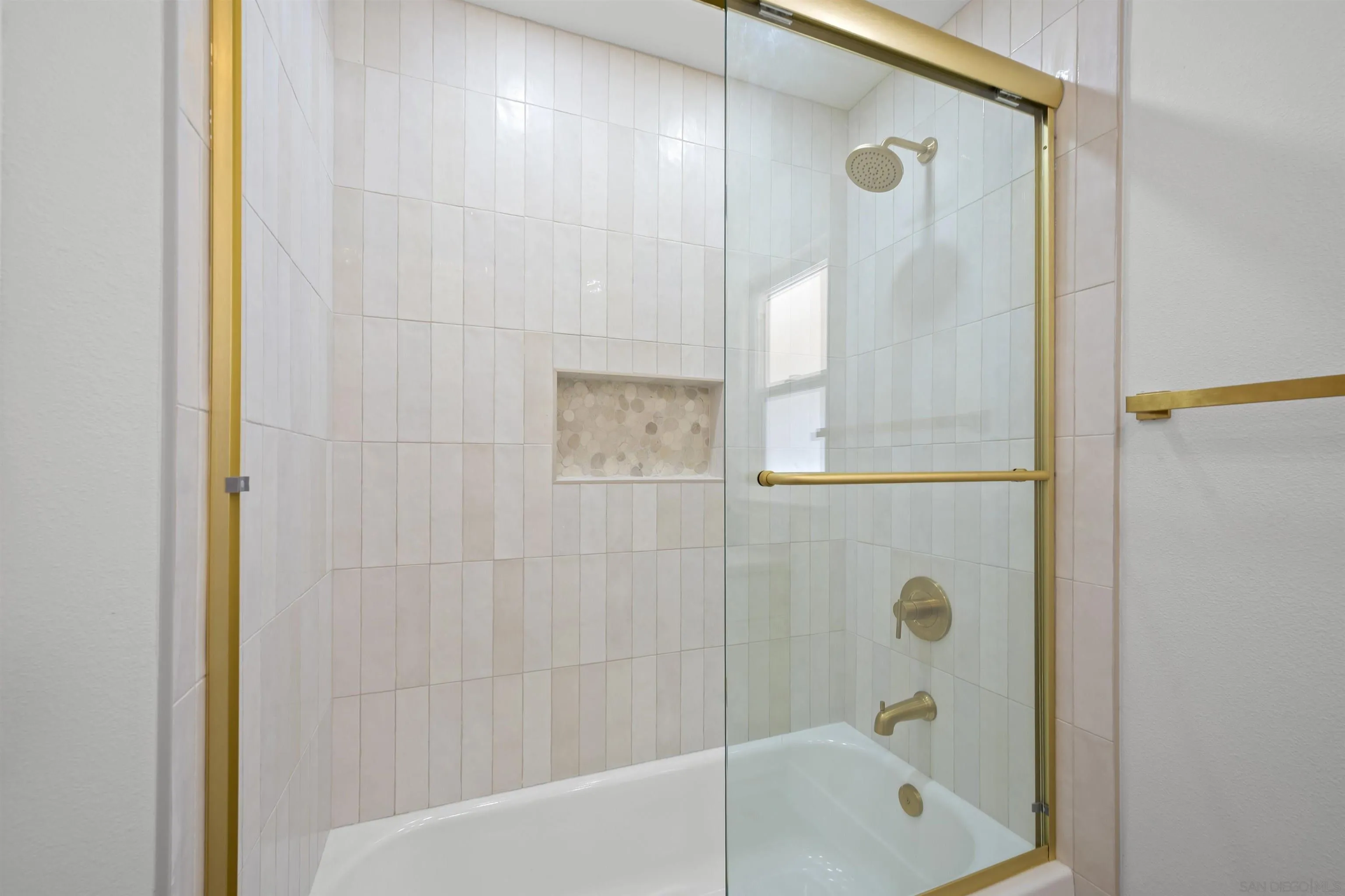 https://cdn.realtyfeed.com/cdn/127/260022970/61ec3feef9f7fc9b0a451d9fcc013cde.webp