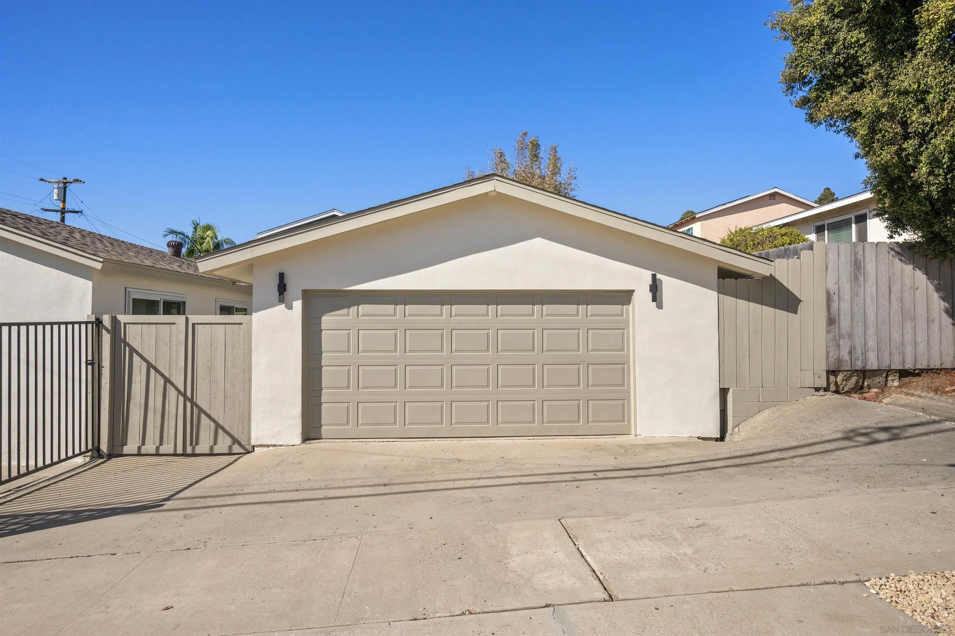 https://cdn.realtyfeed.com/cdn/127/260022970/7955b5cff3c41663fff2a58cc0283f19.webp