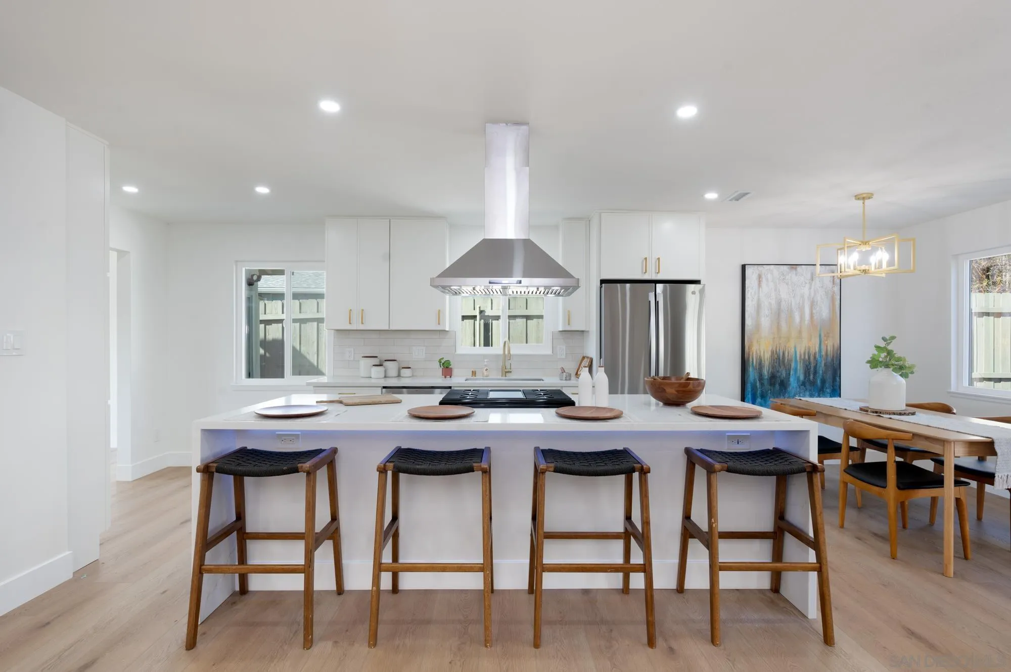 https://cdn.realtyfeed.com/cdn/127/260022970/9c2a5d33d6950e349f2c8759929b7721.webp
