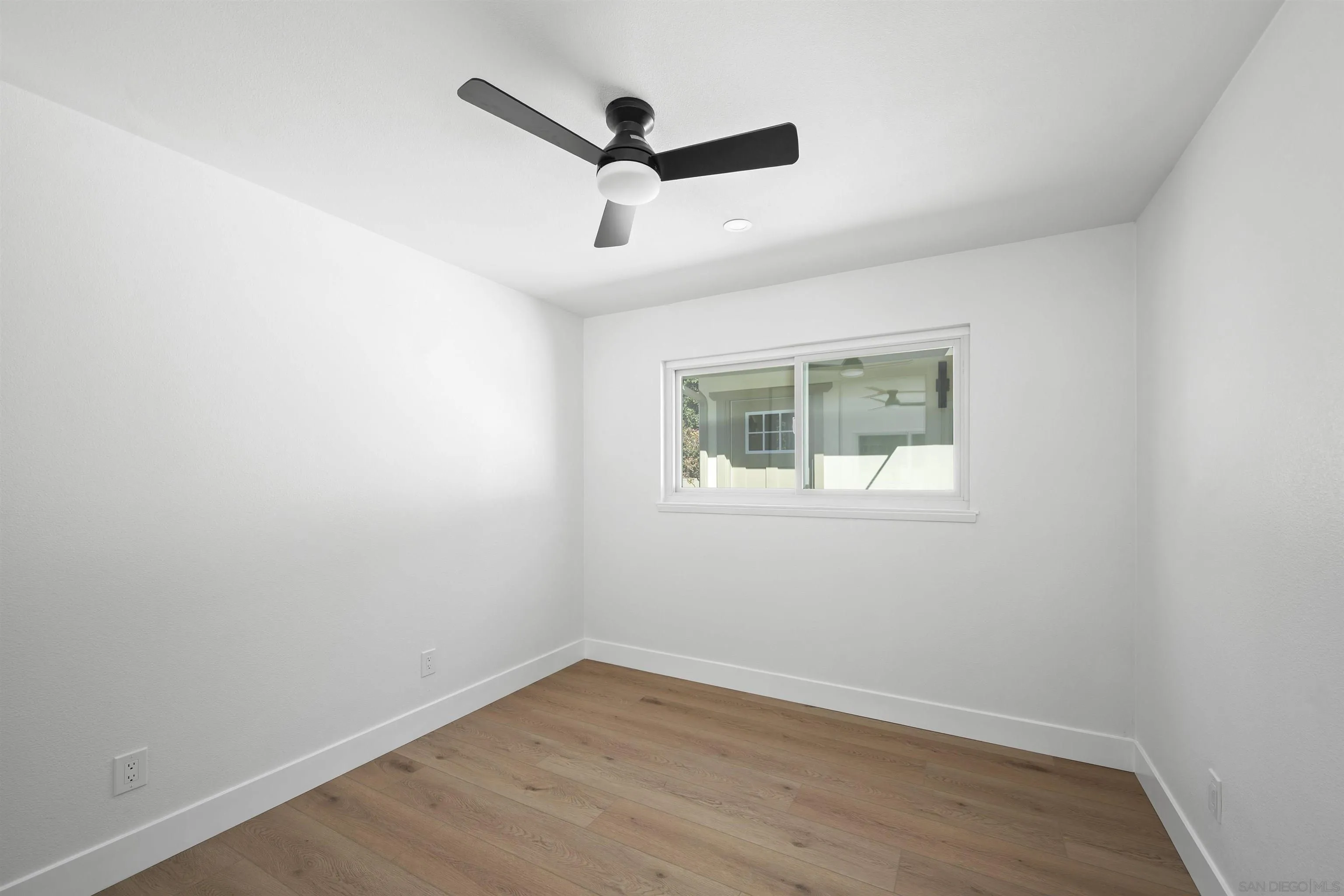https://cdn.realtyfeed.com/cdn/127/260022970/bf0bc9ceff90e04fe2b3605bc71f77ba.webp
