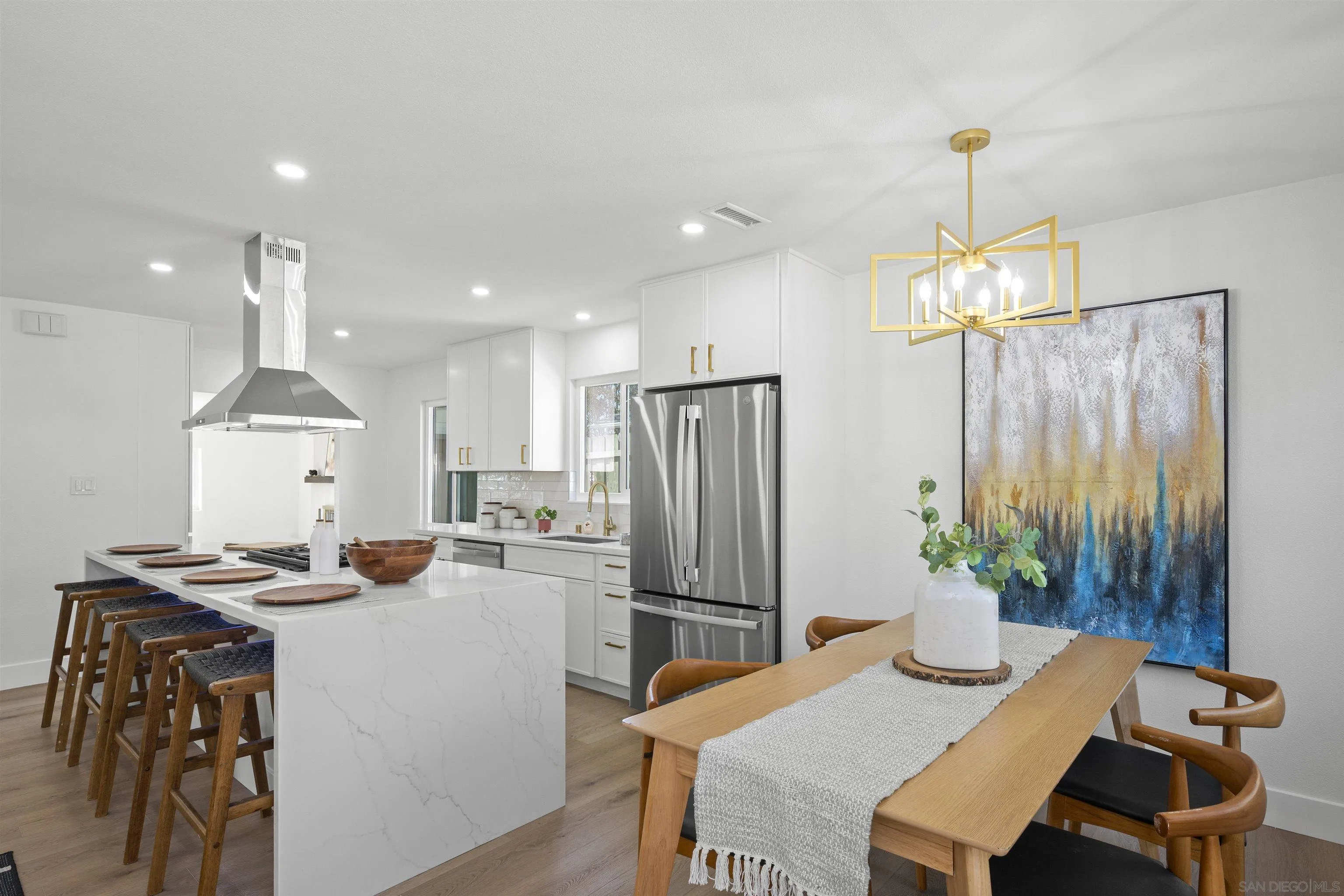 https://cdn.realtyfeed.com/cdn/127/260022970/f837bcecc101f169d8fea3b11ca9f758.webp