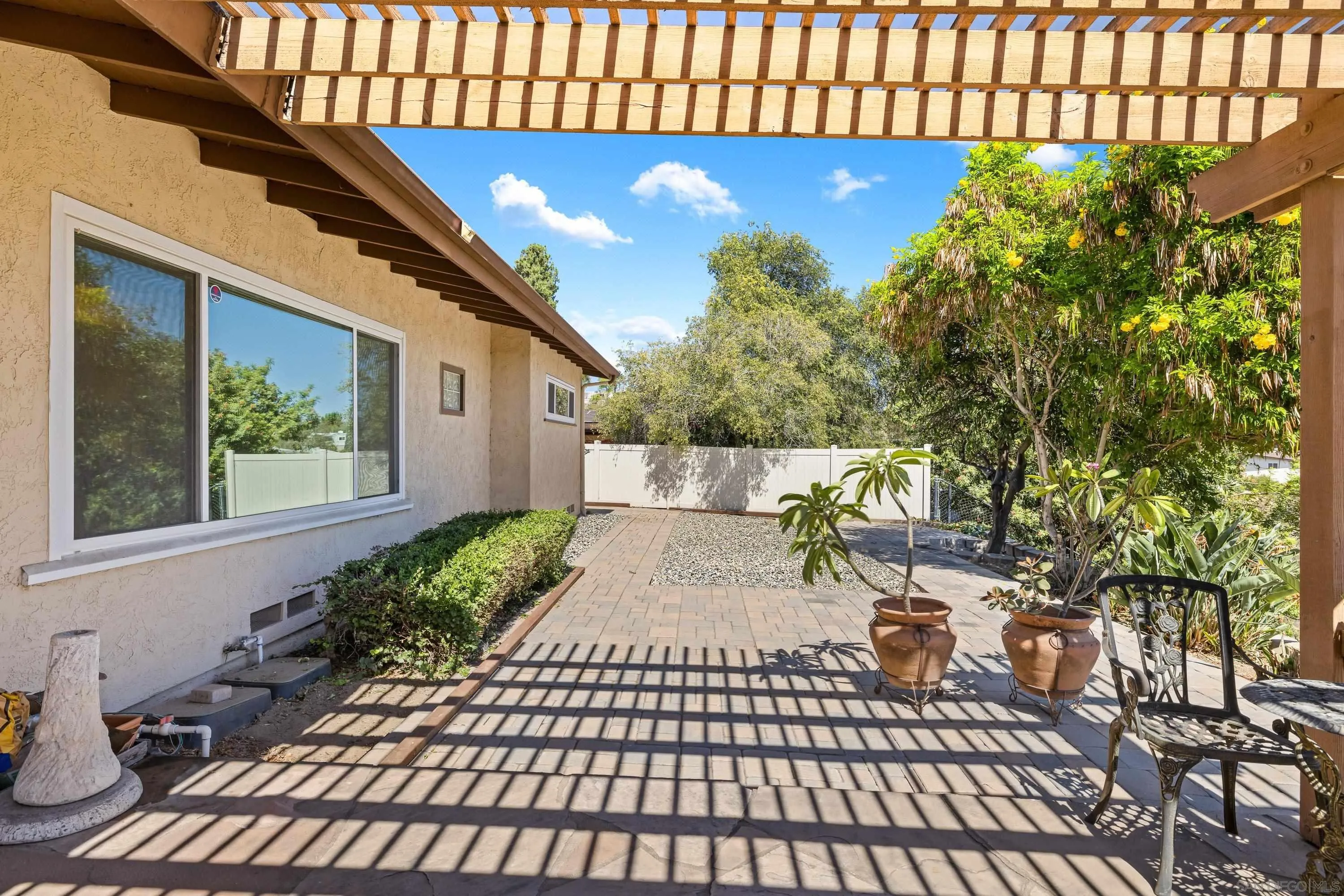 https://cdn.realtyfeed.com/cdn/127/260022971/352d1dc62b08d55fe2c14a8b14961f46.webp