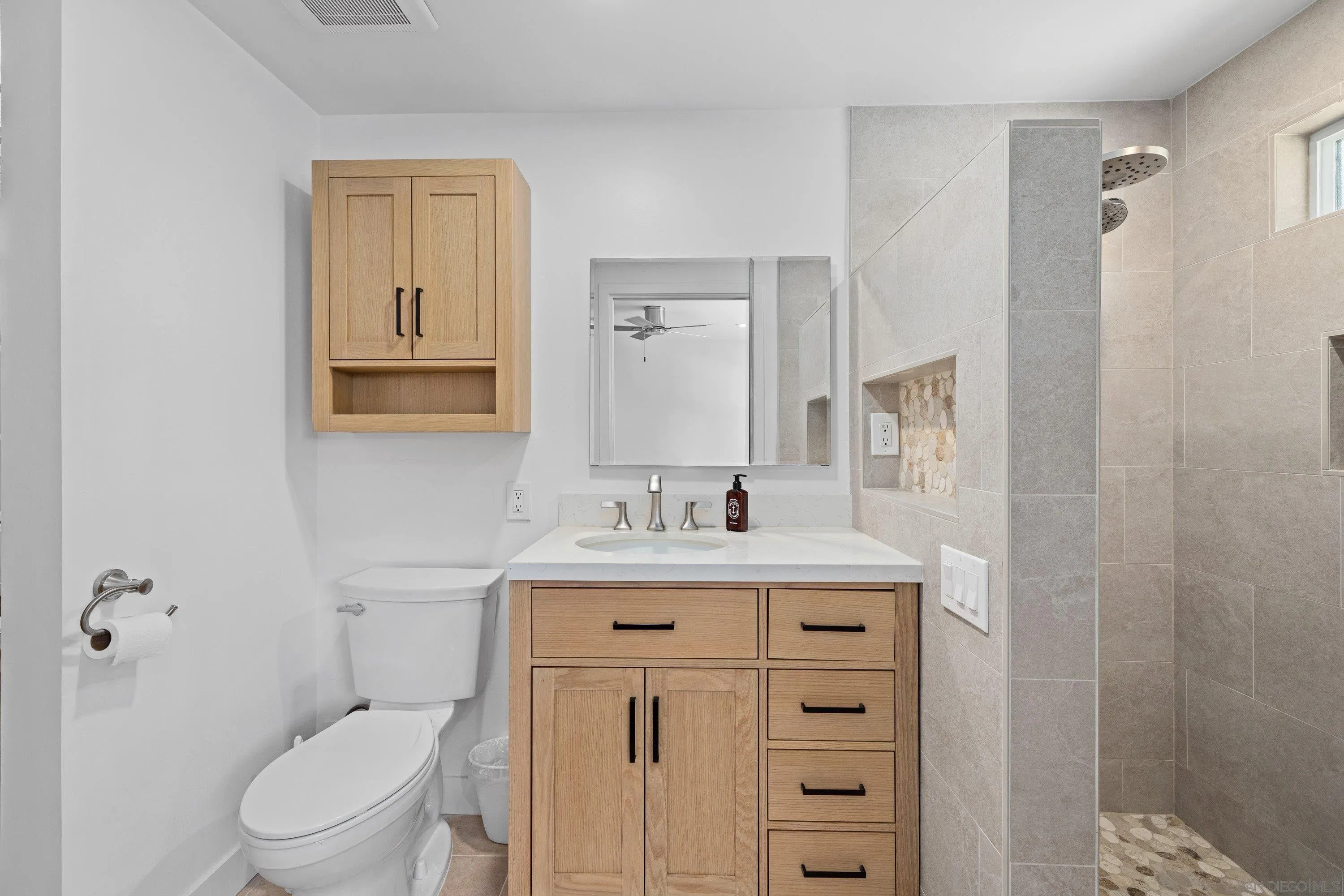 https://cdn.realtyfeed.com/cdn/127/260022971/a3801dfcc888d797db907084e8400536.webp