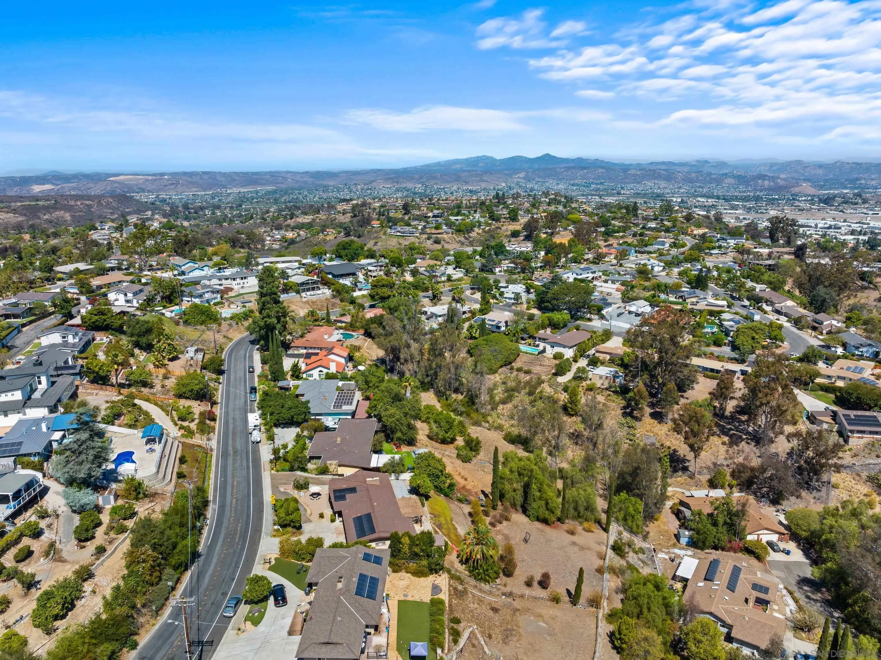https://cdn.realtyfeed.com/cdn/127/260022971/c230539869a8cd1a61eec4f13142dd5a.webp