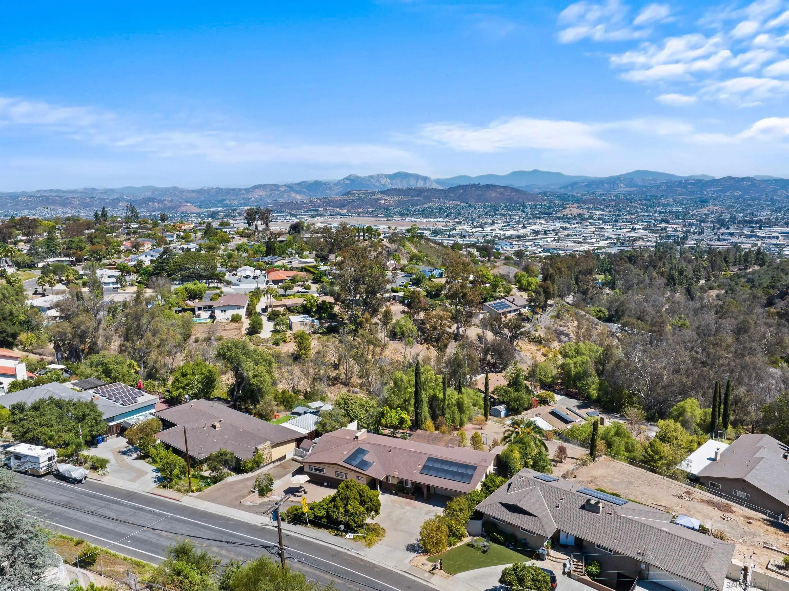 https://cdn.realtyfeed.com/cdn/127/260022971/eaf1170a042770940b3aab7190ecf5e5.webp