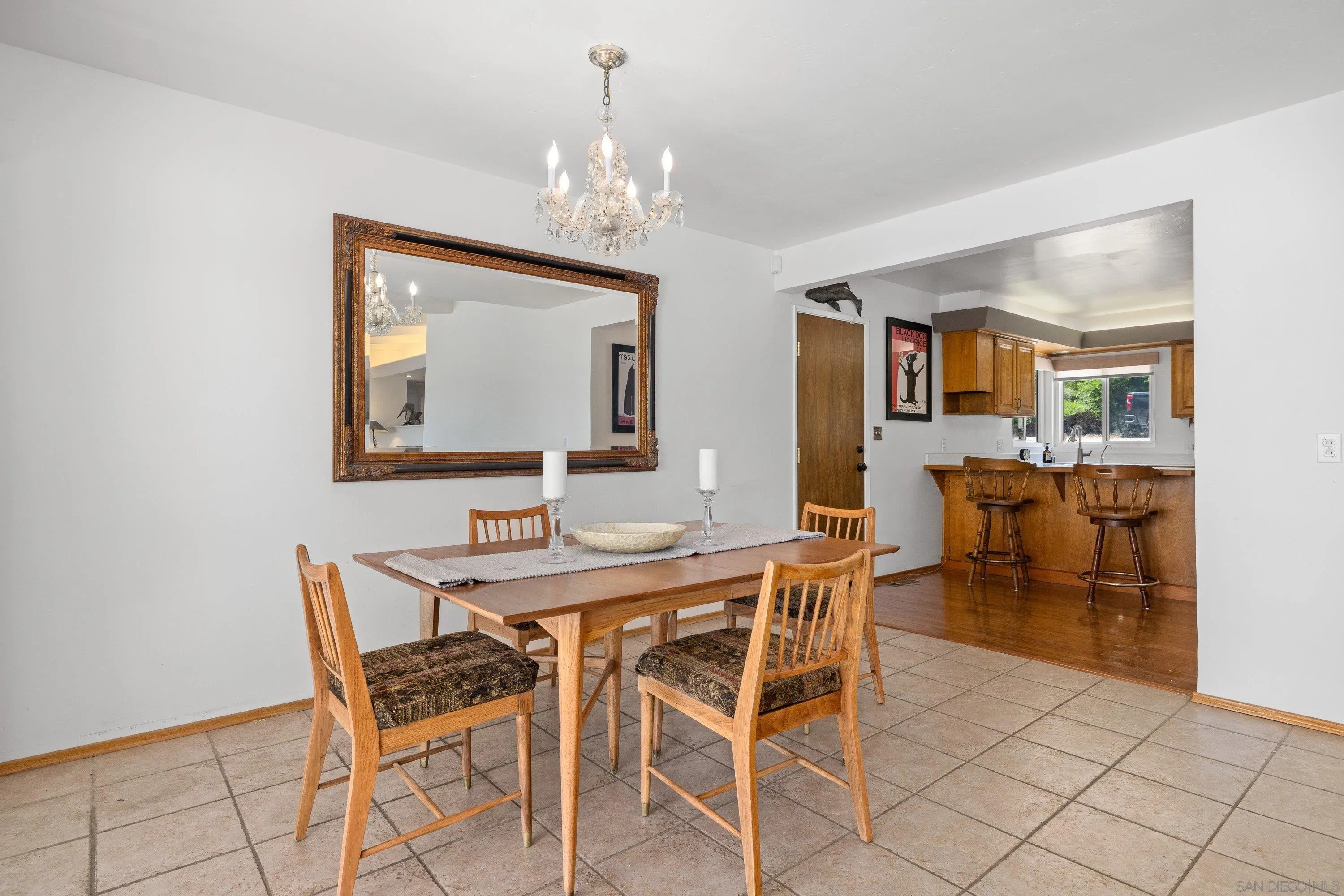 https://cdn.realtyfeed.com/cdn/127/260022971/ee988d6e43698124d1aec2f146927d0b.webp