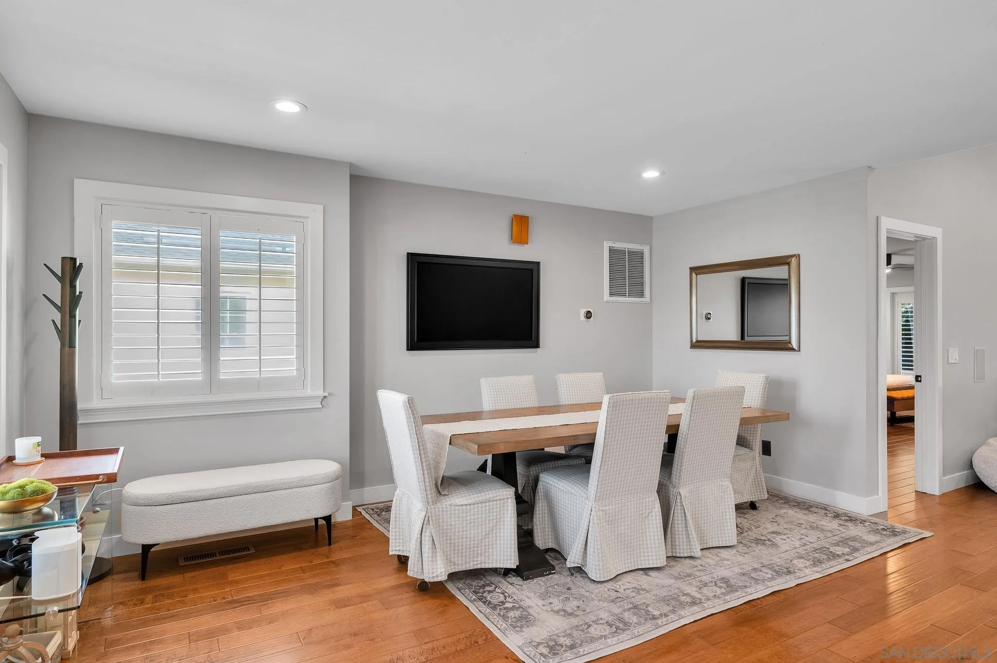 https://cdn.realtyfeed.com/cdn/127/260022972/09072c5fdc919d0aded1bebb5c9540f7.webp