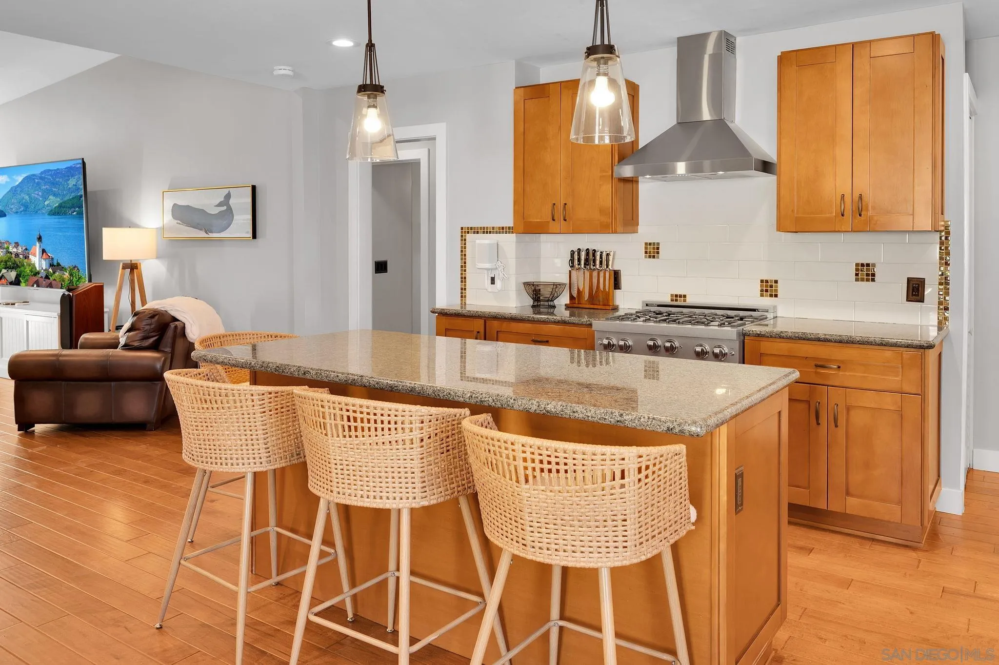 https://cdn.realtyfeed.com/cdn/127/260022972/0d571230ca326591eff0bcfee79e2e48.webp