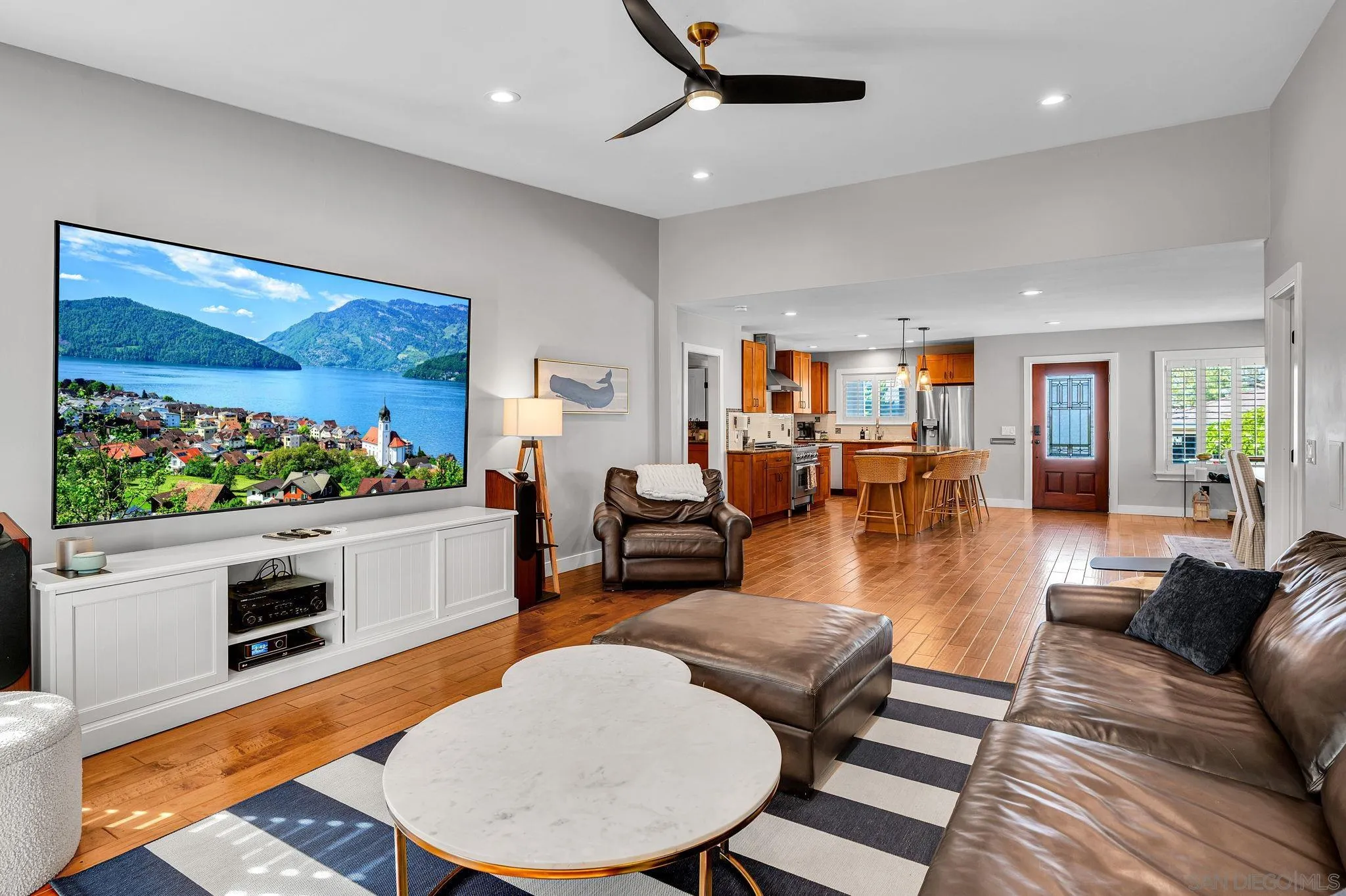 https://cdn.realtyfeed.com/cdn/127/260022972/67613d44478a675dba93dd42153898a3.webp