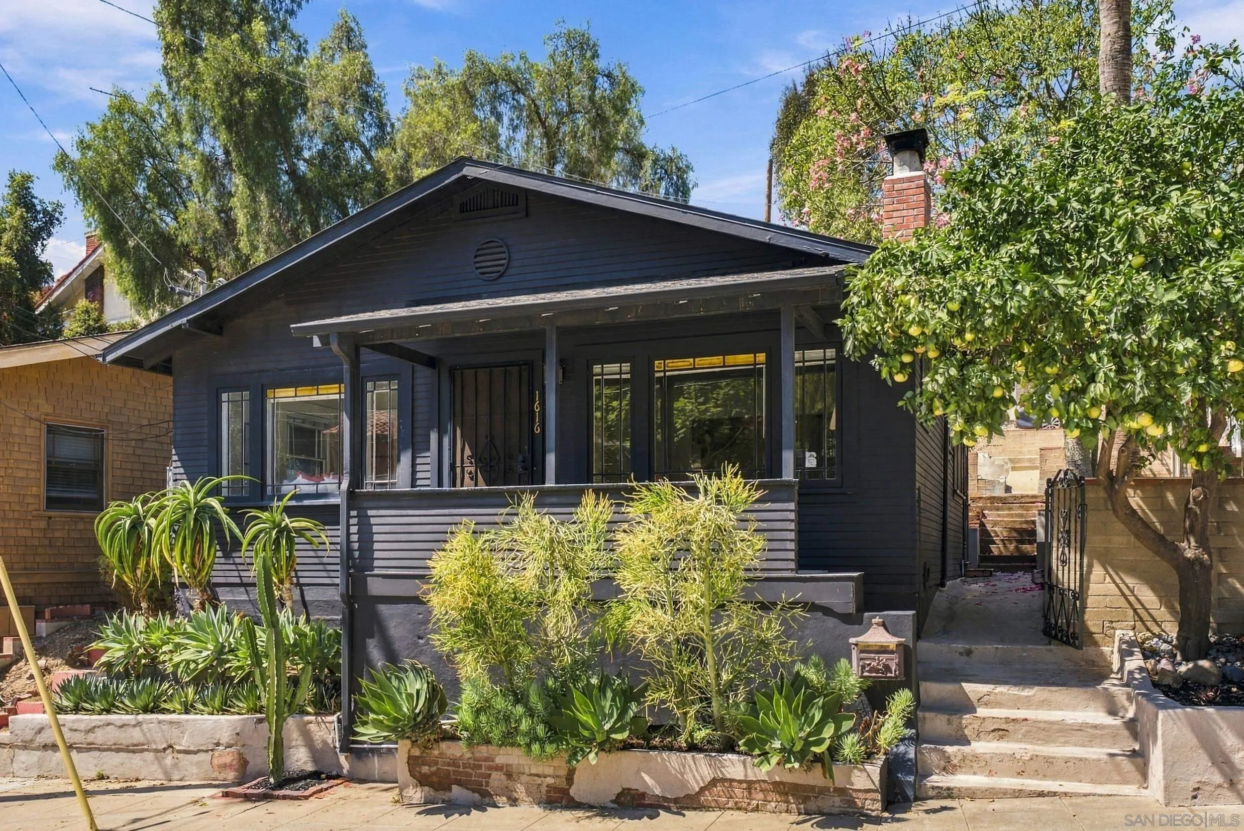 1616 Glenwood Dr.